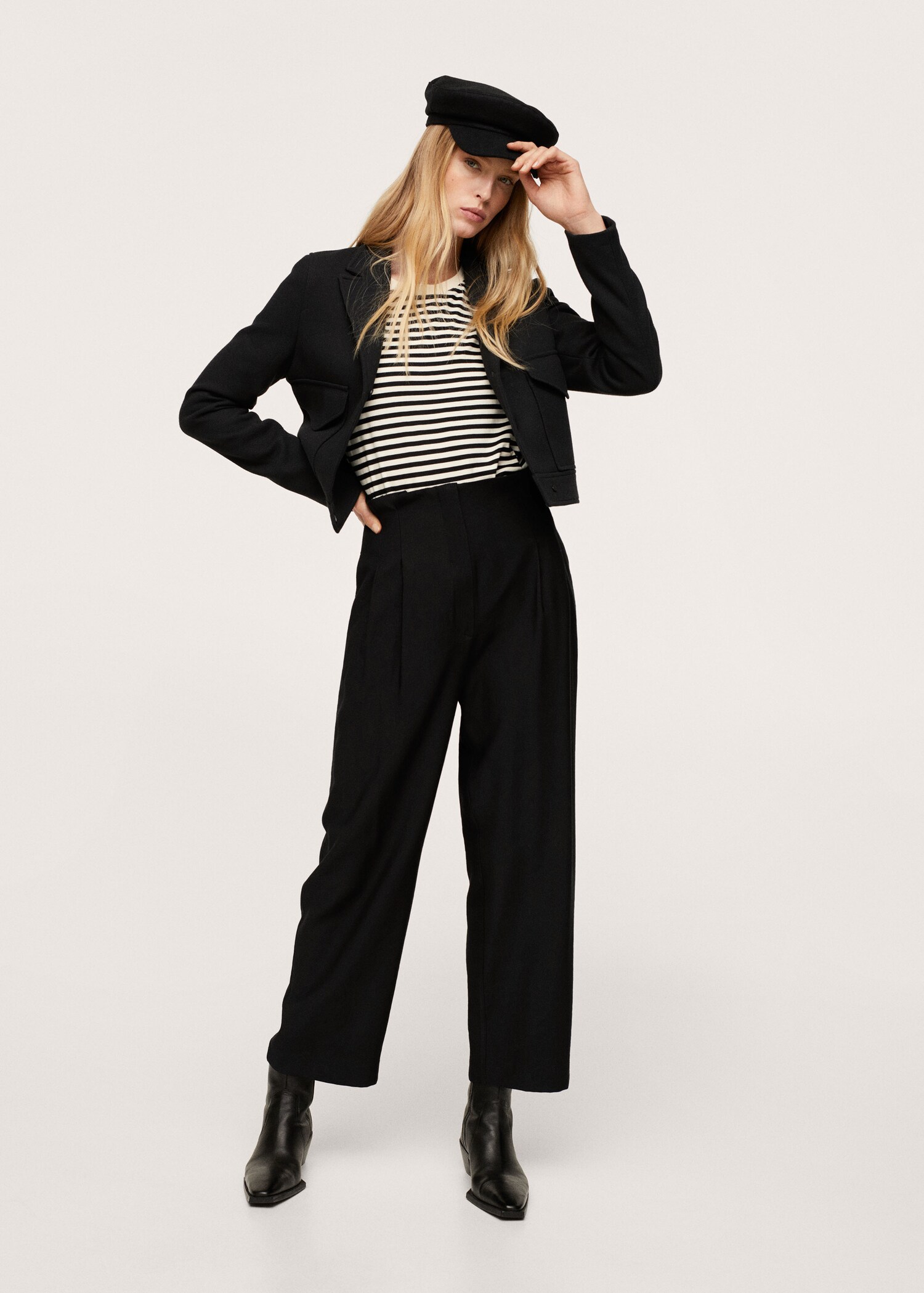 Pantalón crop pinzas - Plano general