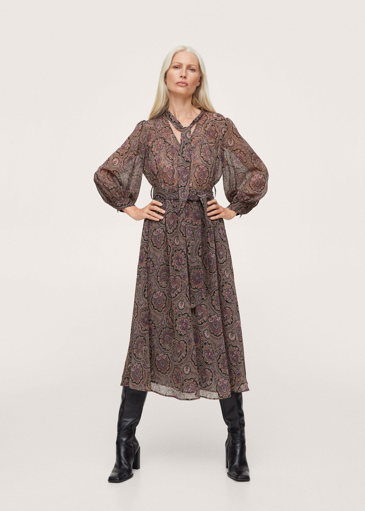Vestido estampado paisley - Plano general