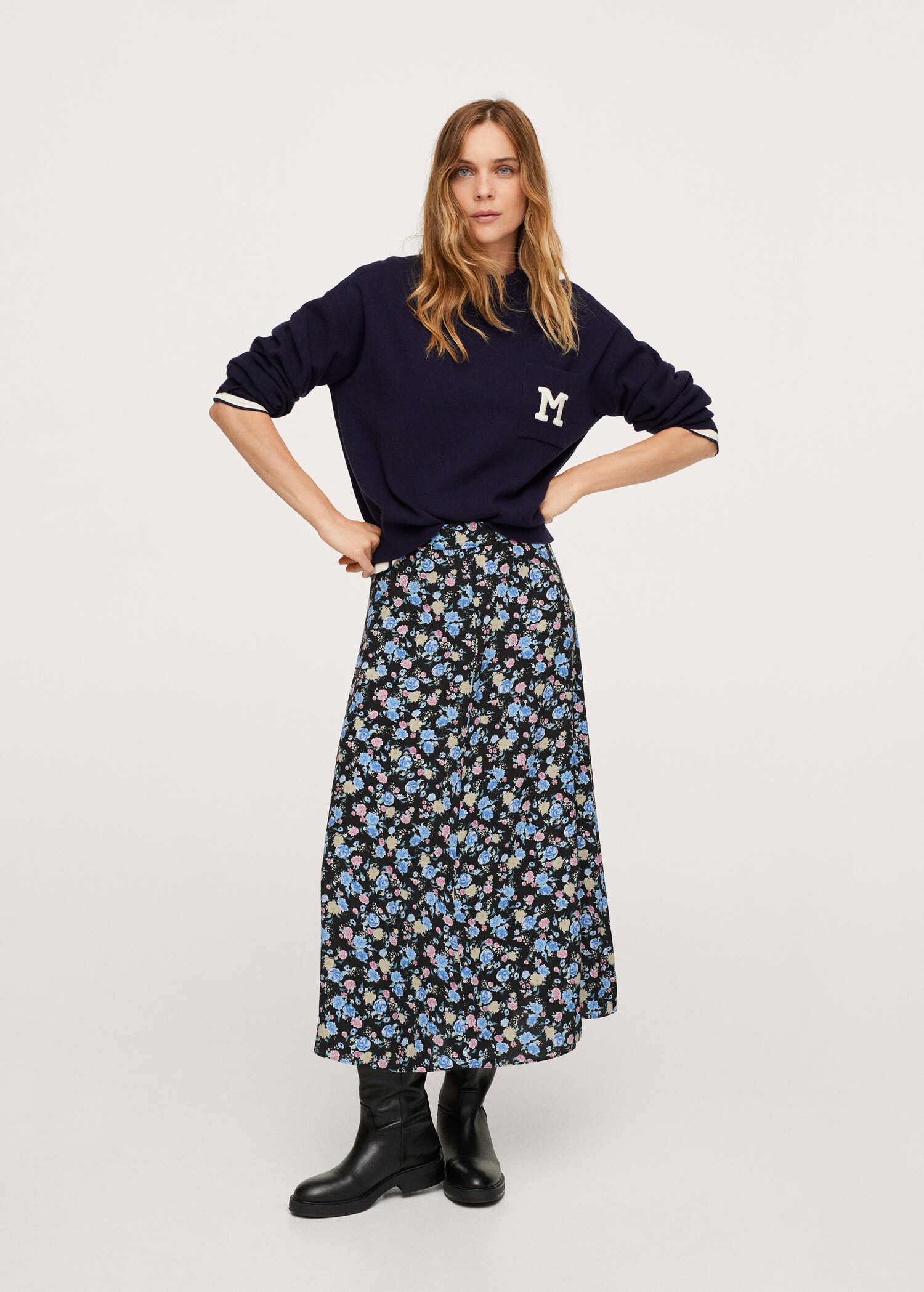 Falda estampado floral - Plano general