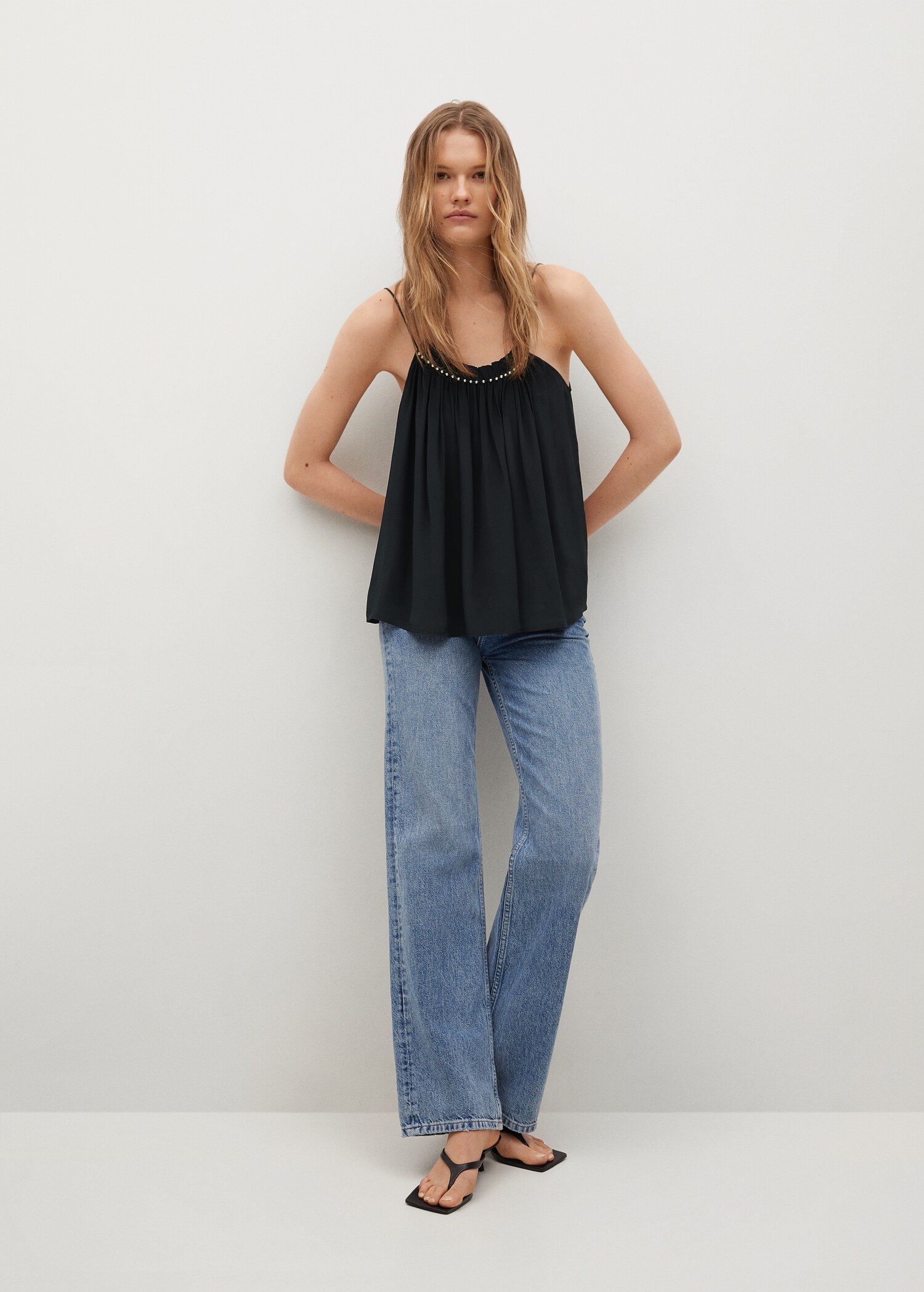 Flowy strap top - General plane