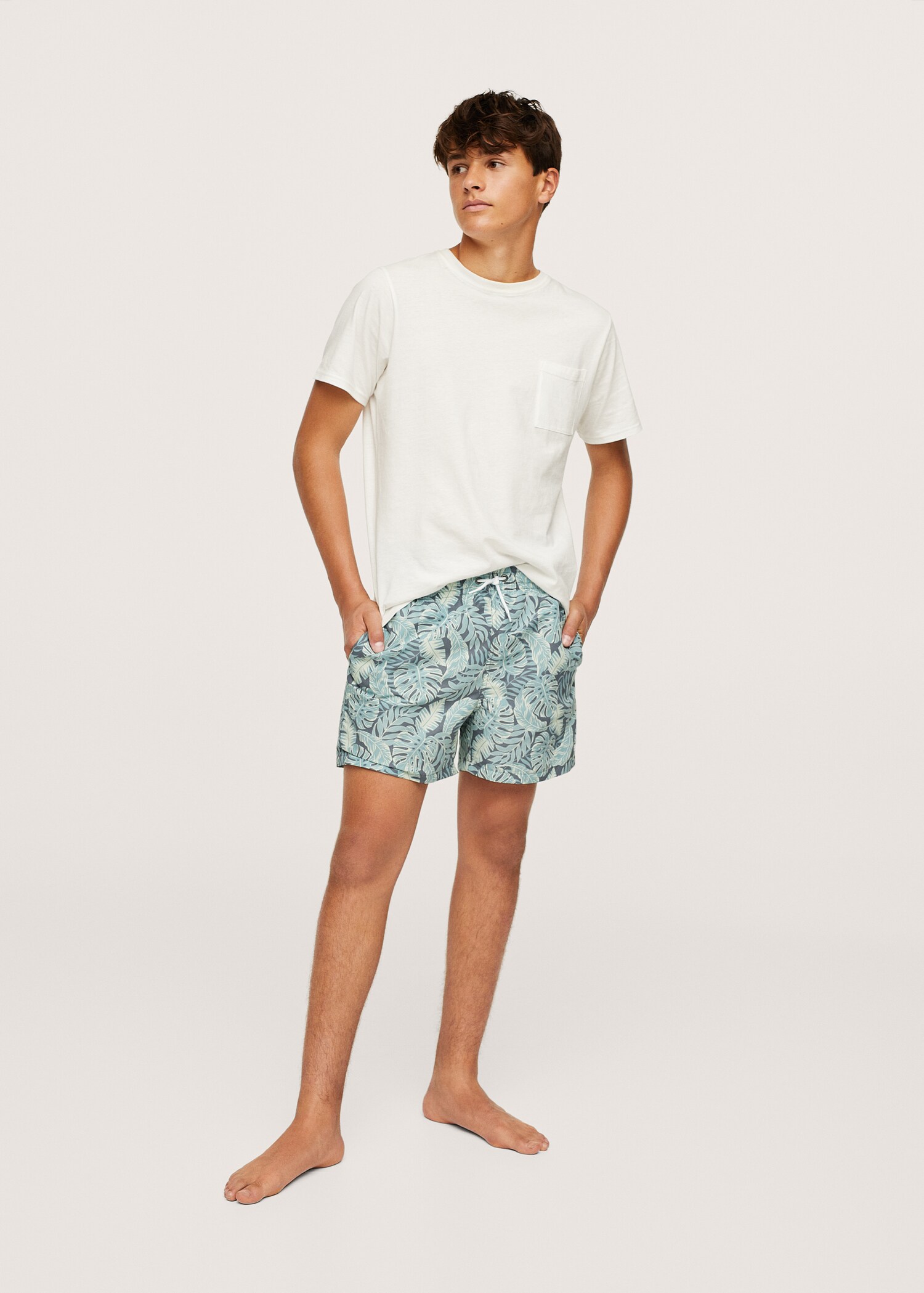 Leaf print swimming trunks - General plane