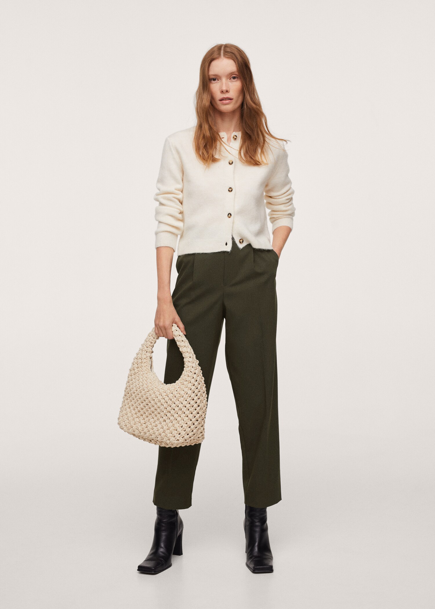 Slouchy trousers with pleats - General plane