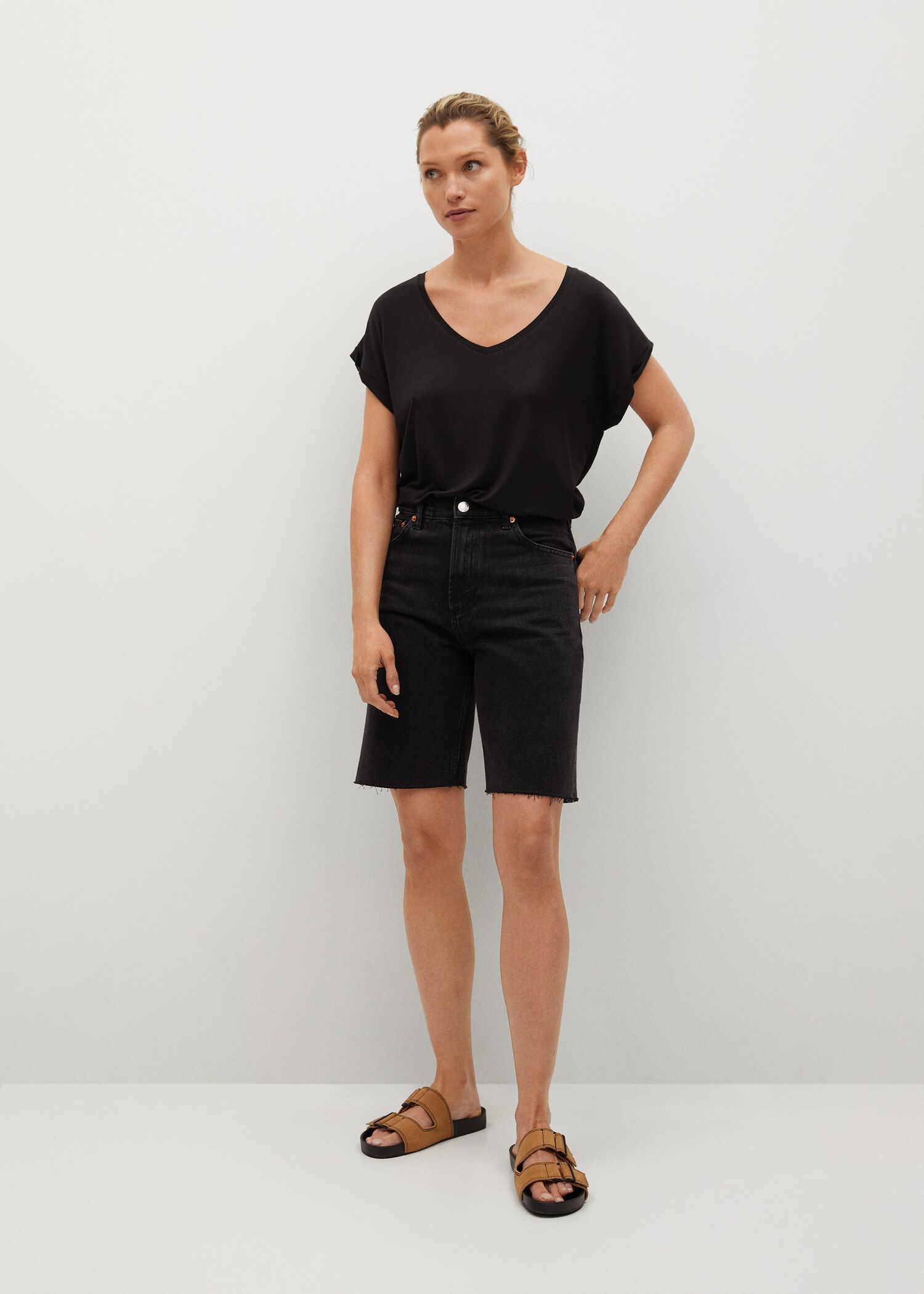 Camiseta básica escote pico - Plano general