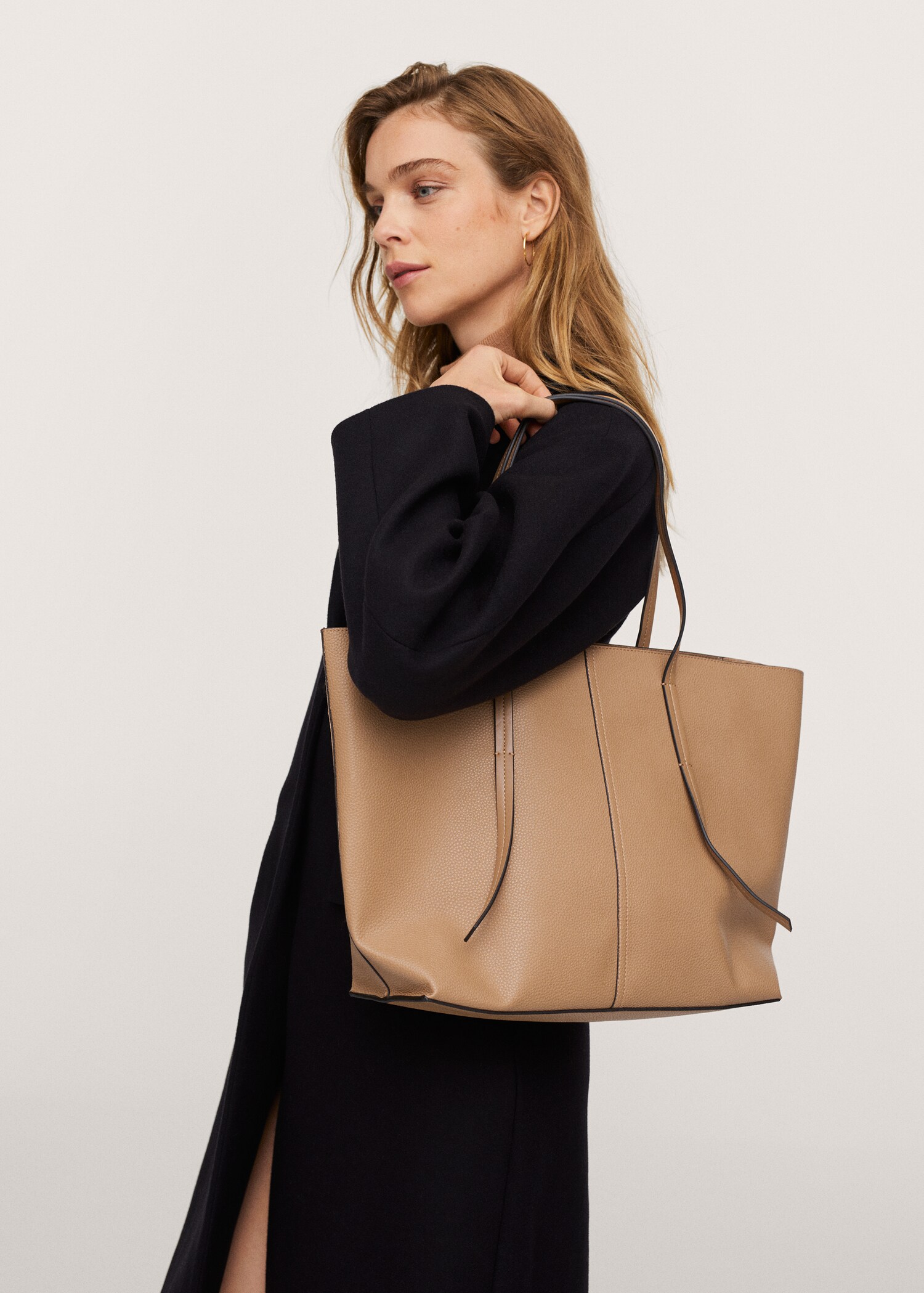 Bolso shopper abatanado - Plano general
