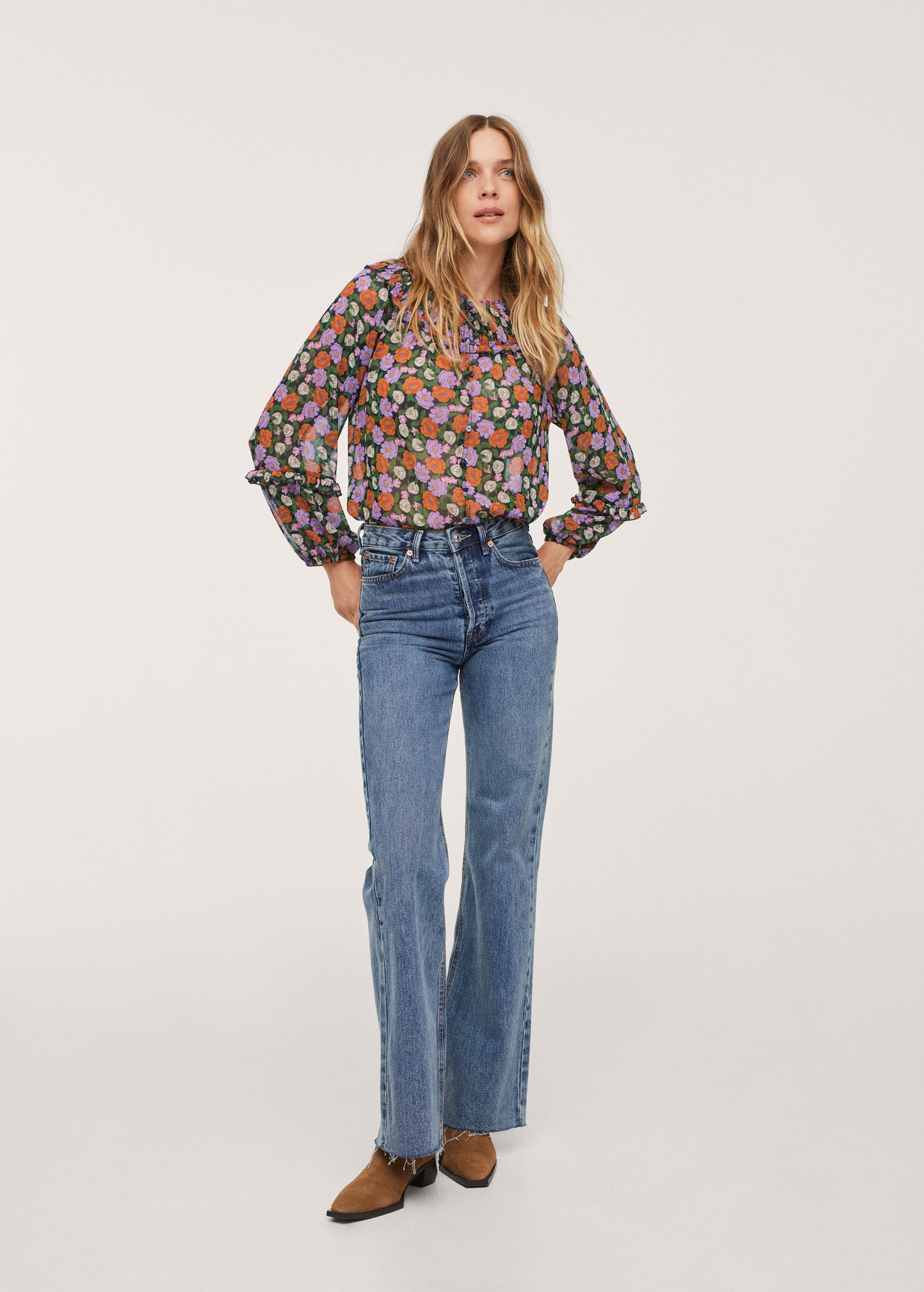 Blusa fluida estampado floral - Plano general