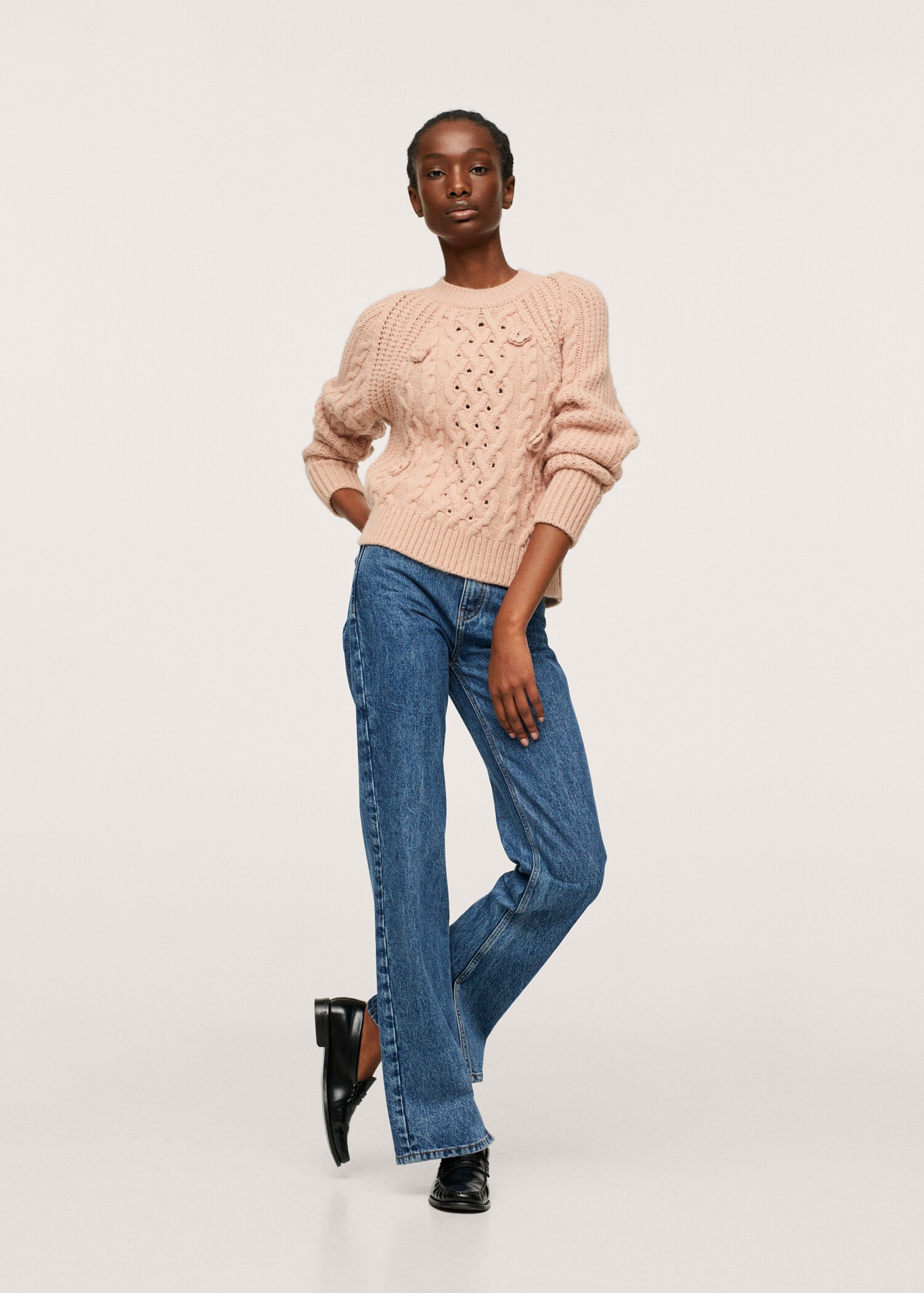 Cable-knit sweater - General plane
