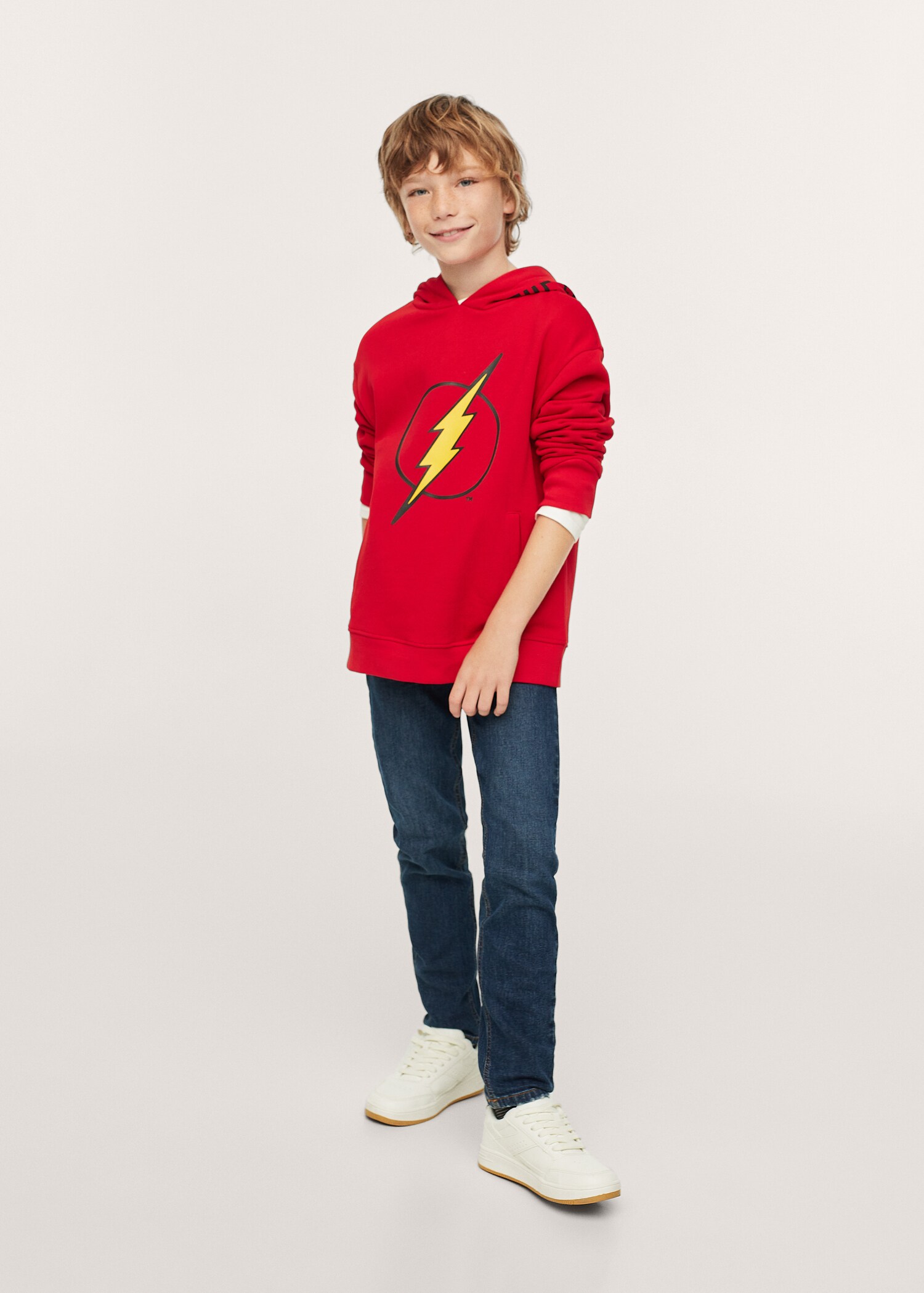 Sudadera superhéroe - Plano general