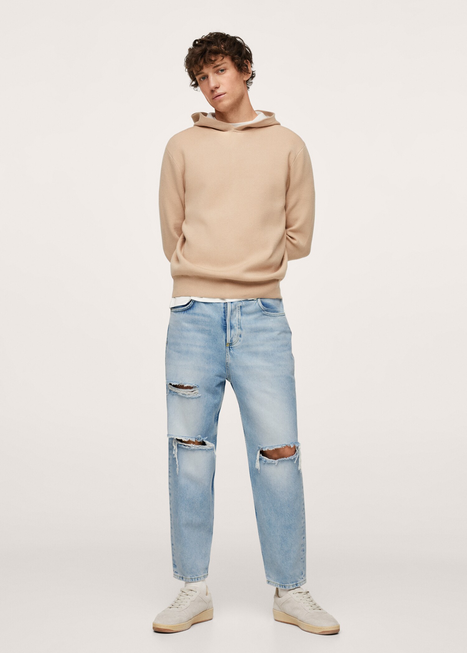 Jeans straight-fit rotos  - Plano general