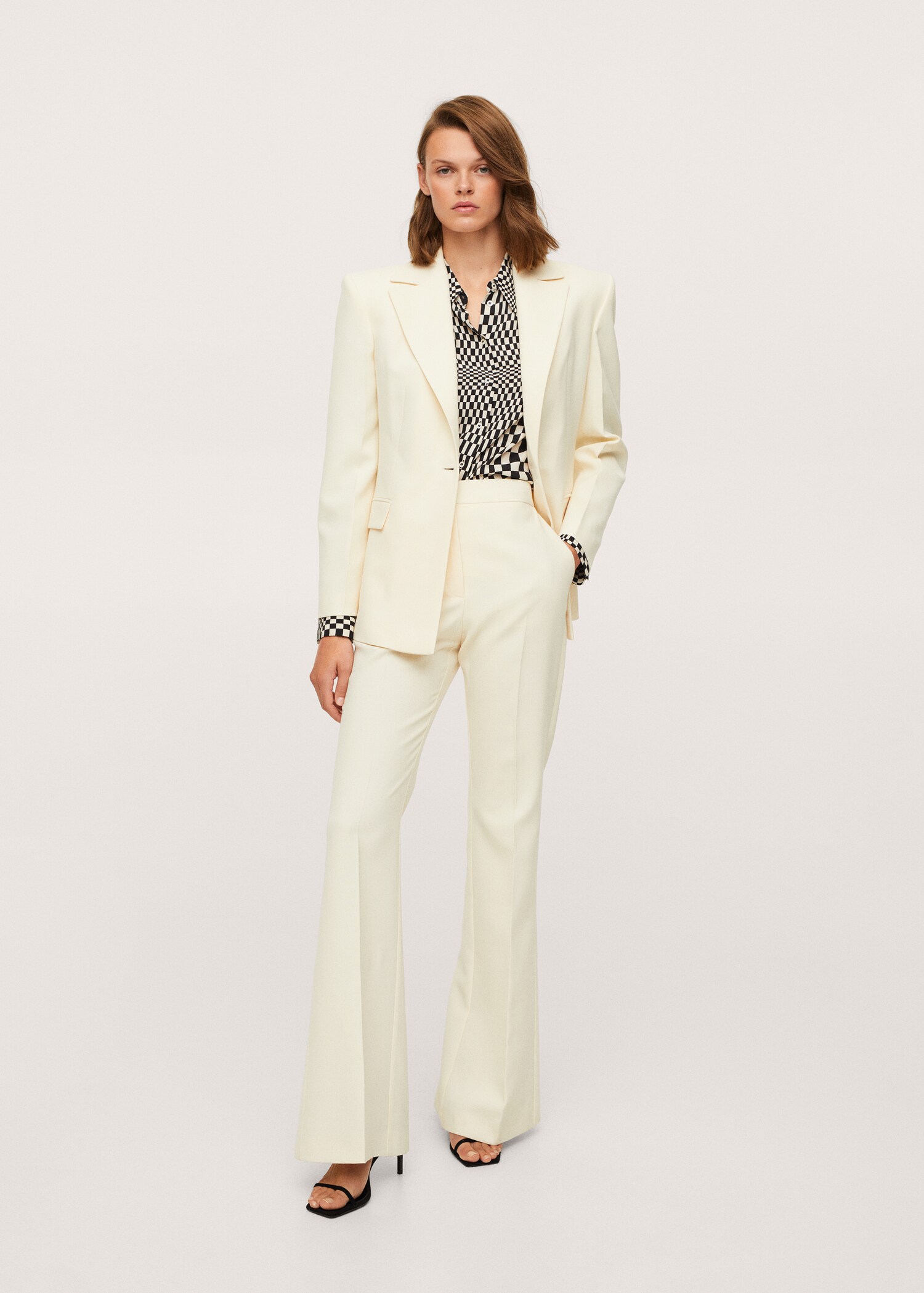 Pantalón traje aberturas - Plano general