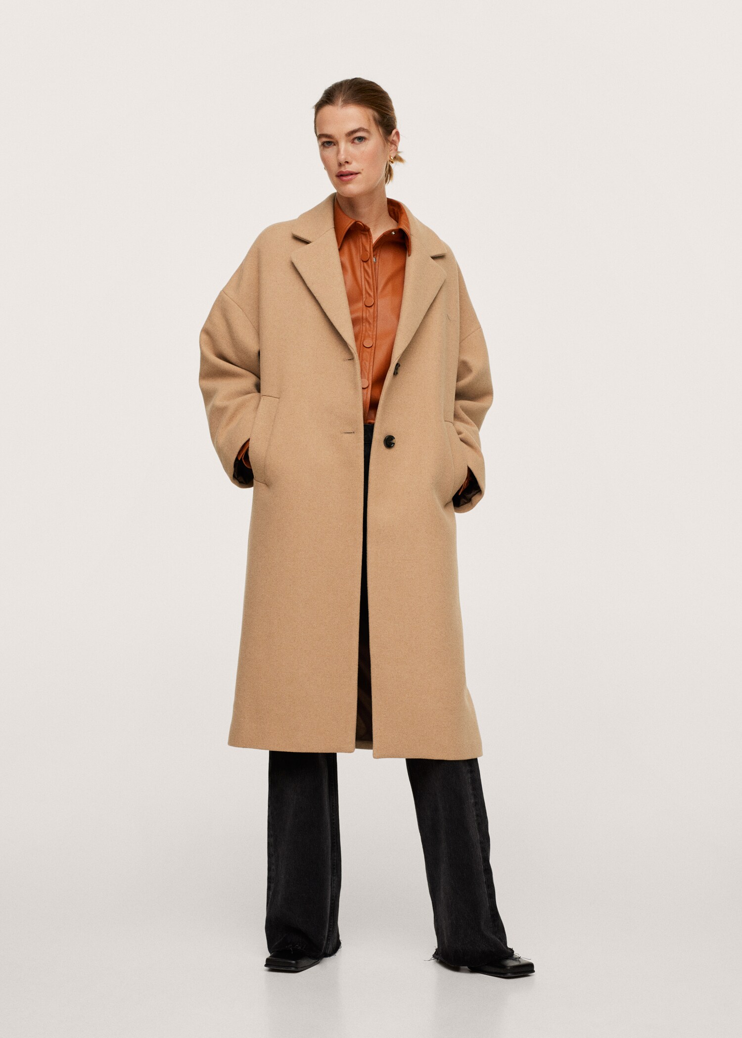 Abrigo lana oversize - Plano general