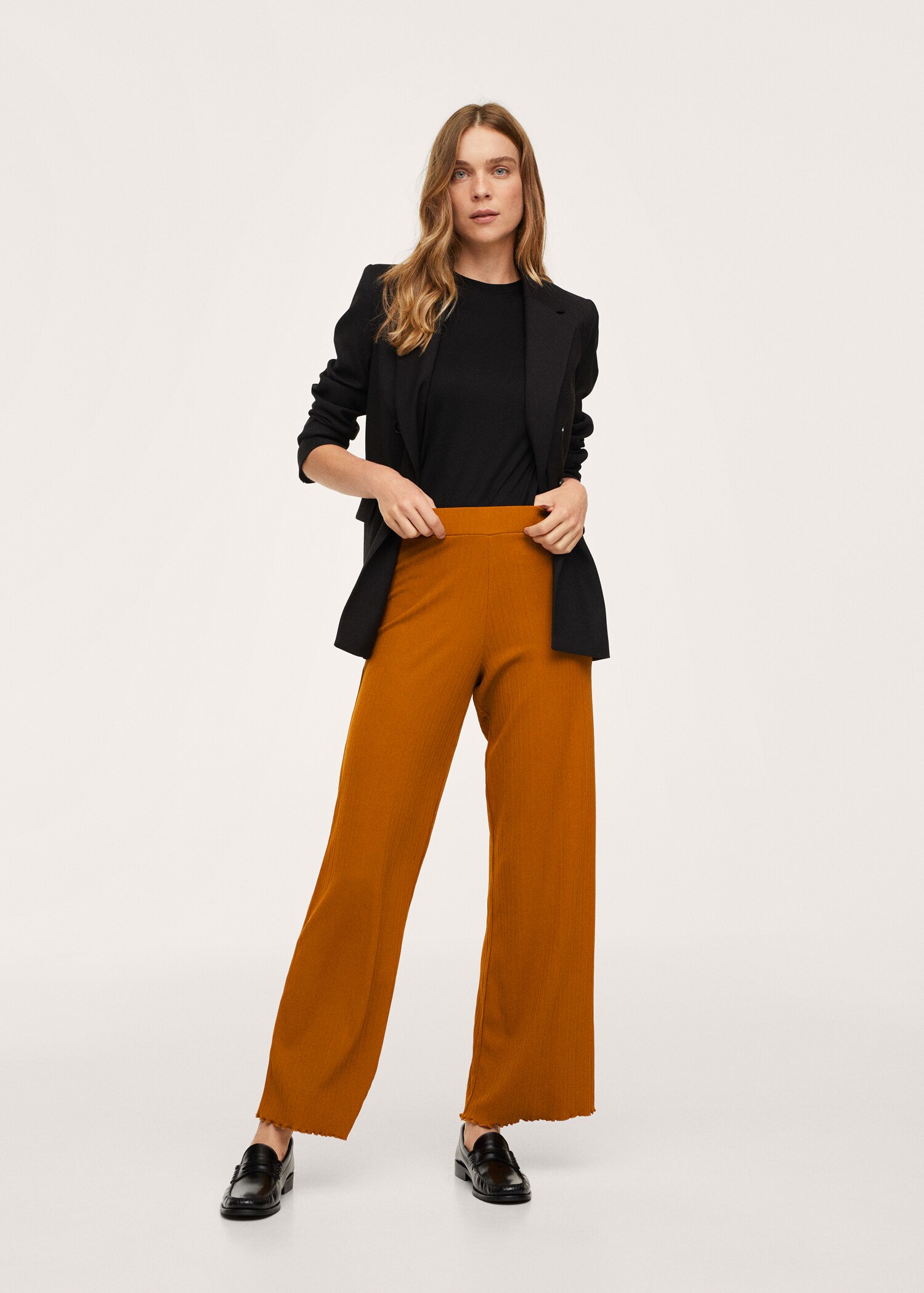 Pantalón acampanado canalé - Plano general