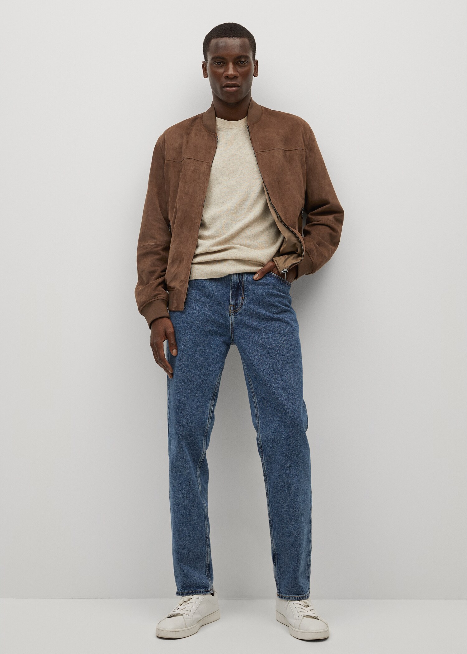 Cazadora ante estilo bomber - Plano general