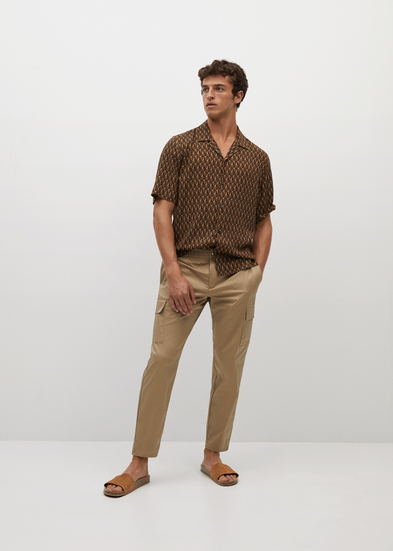 Camisa regular fit lino fluida - Plano general