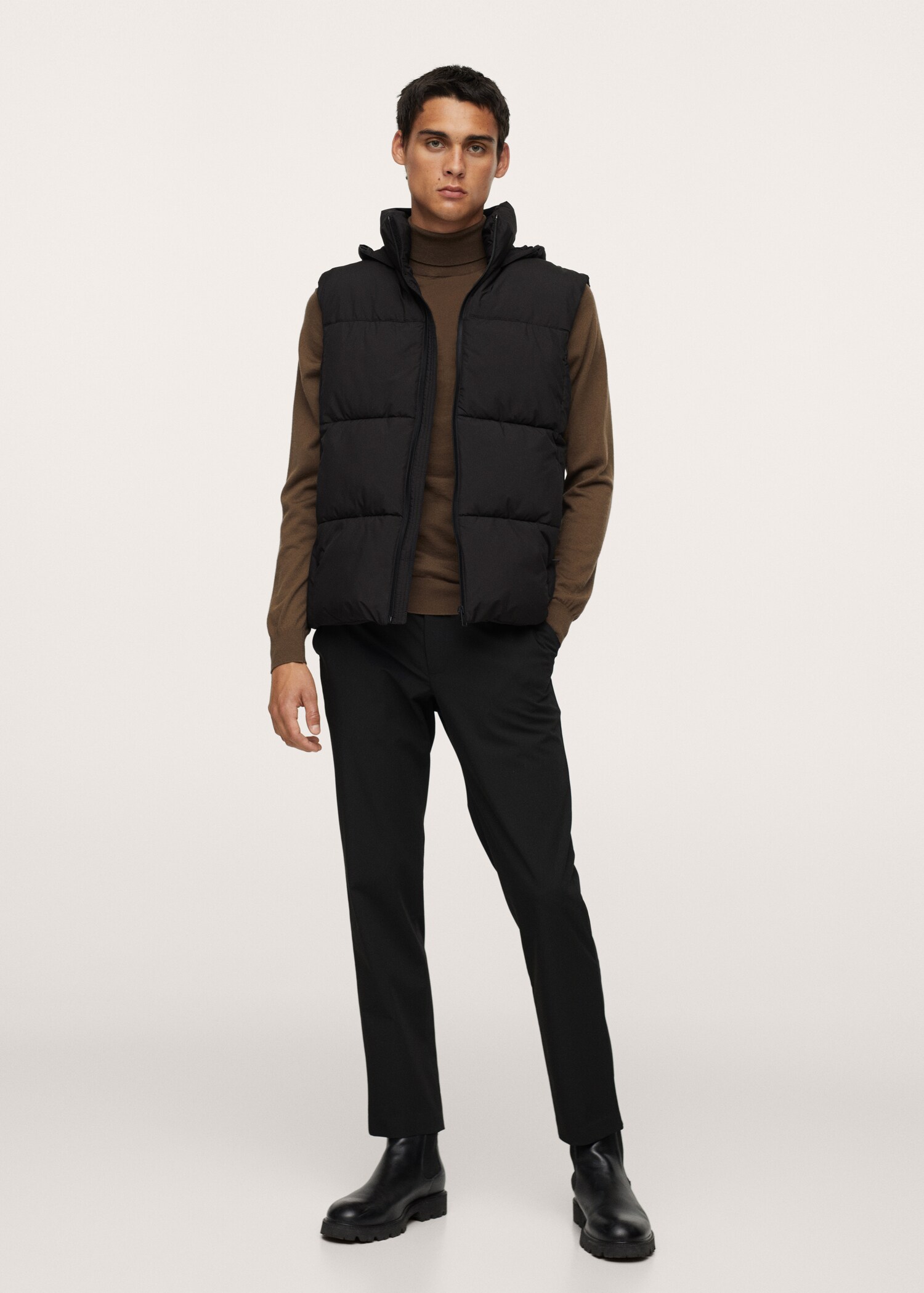 Turtleneck wool sweater - General plane