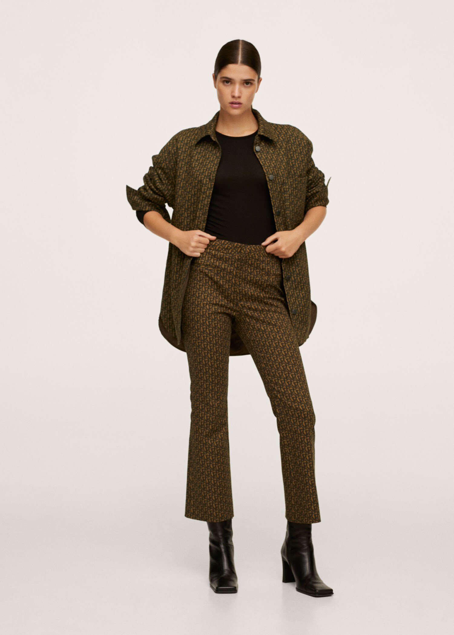 Flare crop trousers - General plane