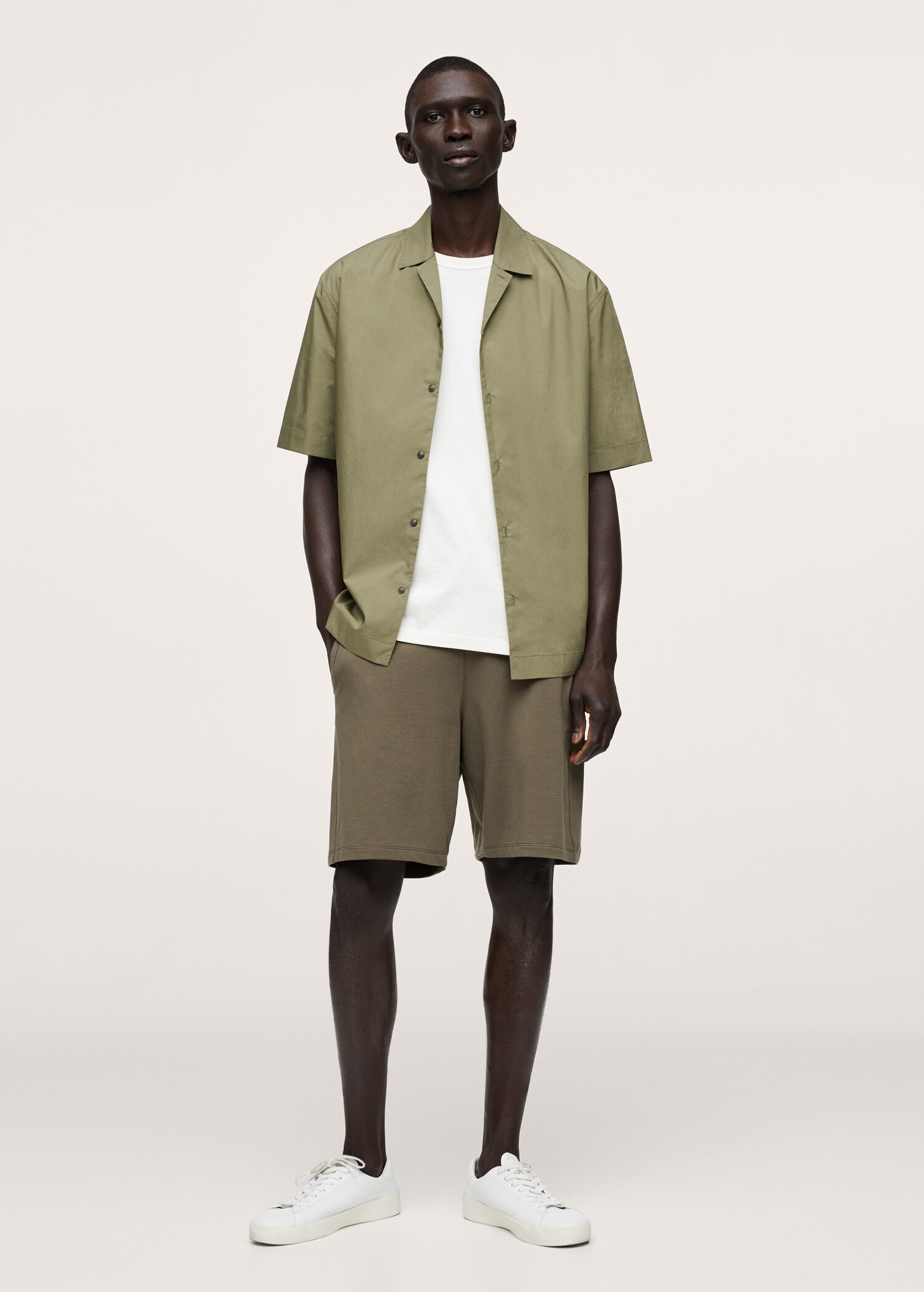 Organic cotton jogging Bermuda shorts - General plane