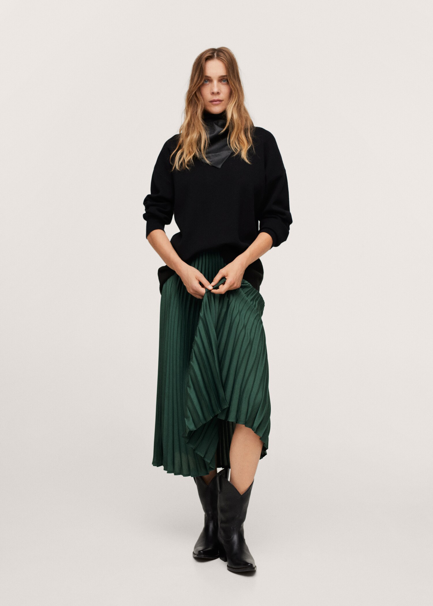 Satin pleated skirt - General plane