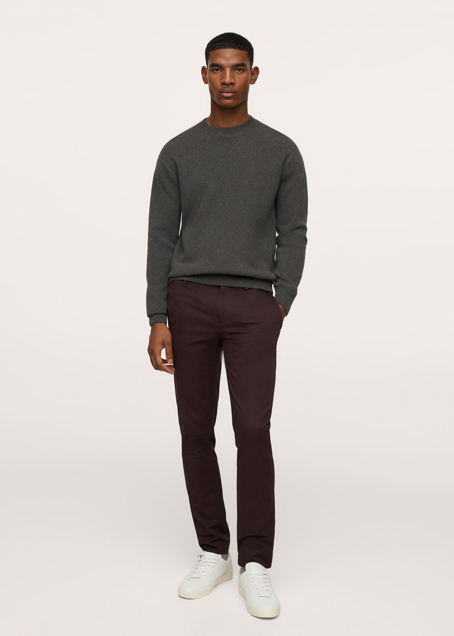 Pantalón chino slim fit - Plano general