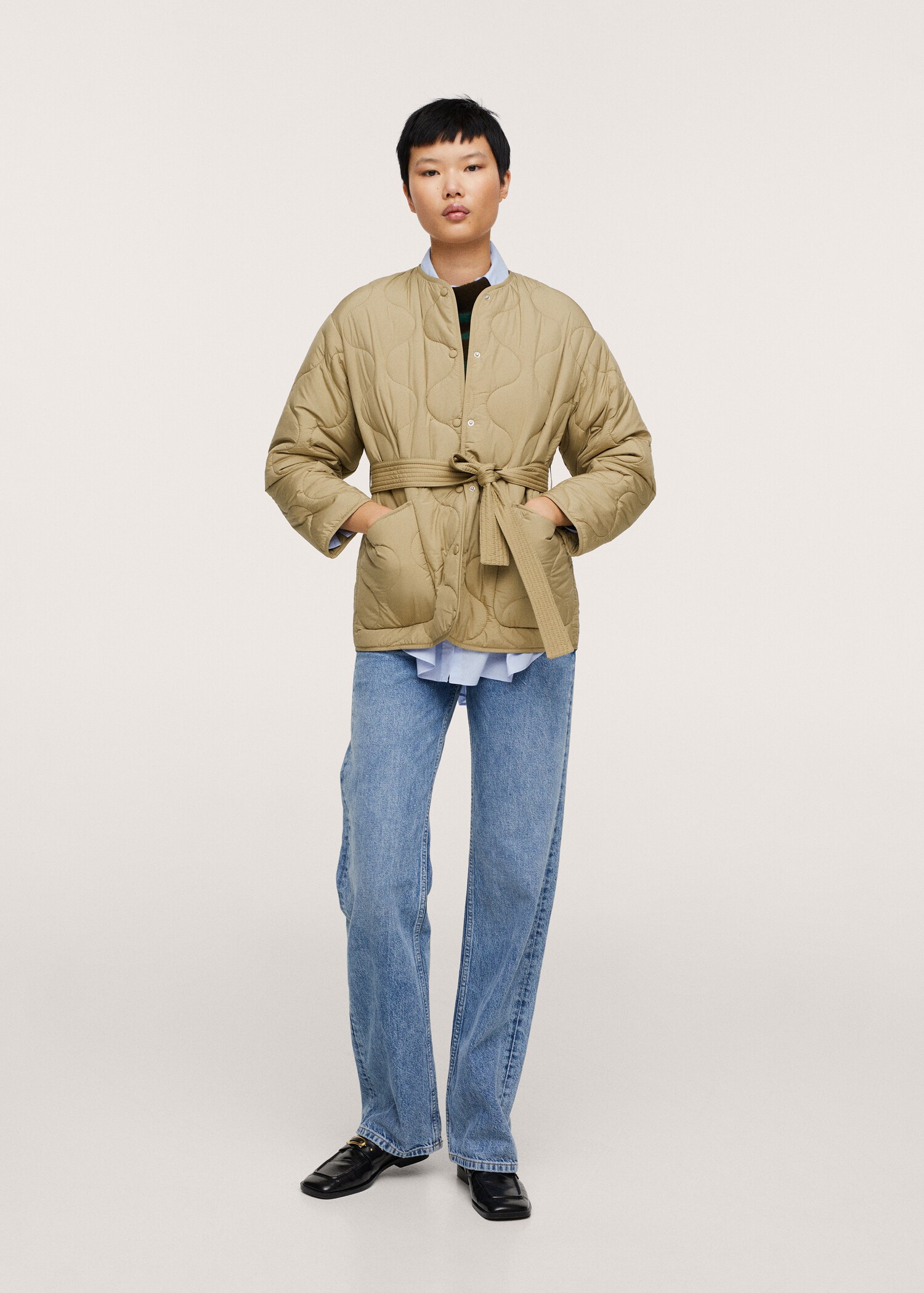 Anorak acolchado cinturón - Plano general