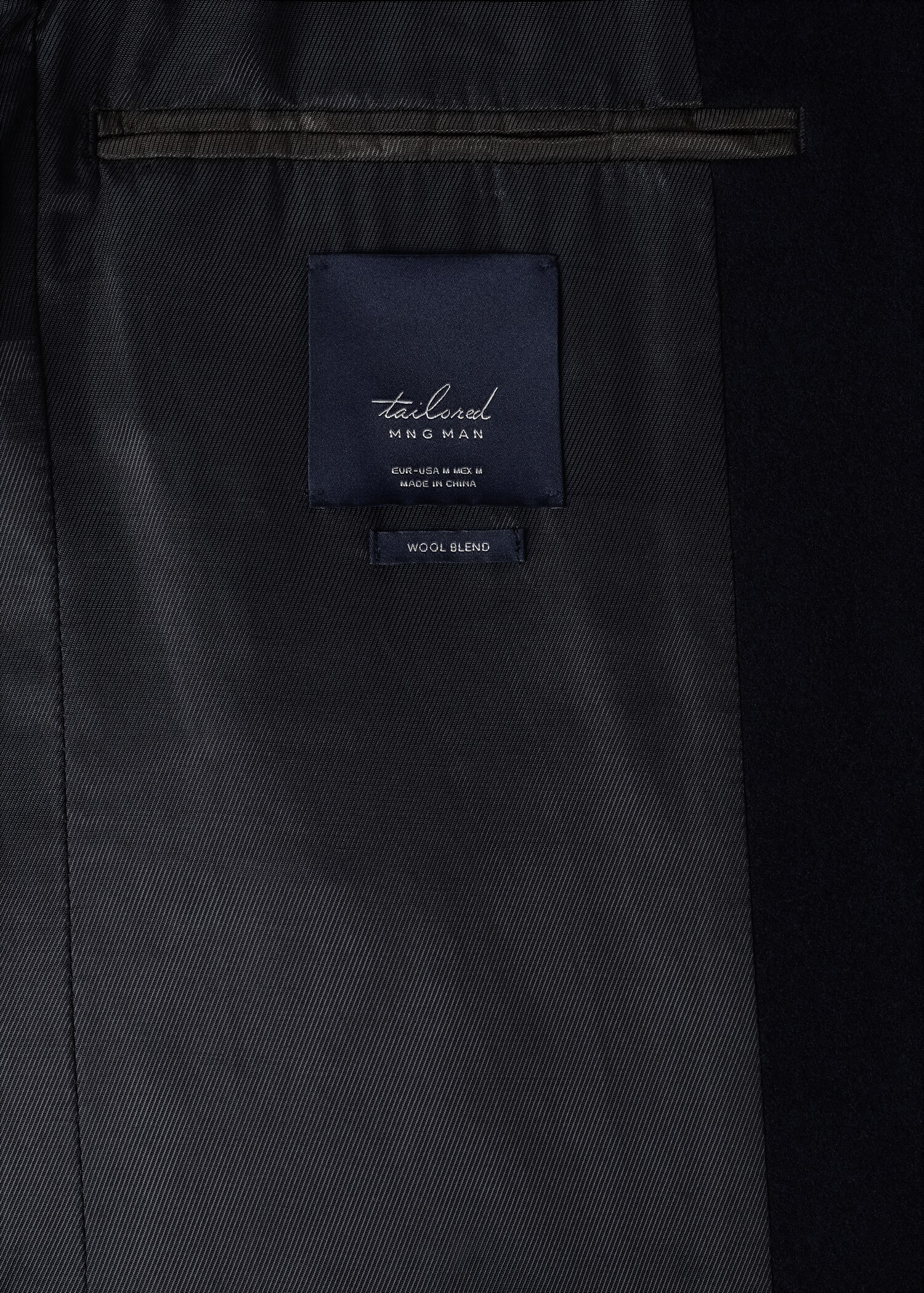 Wool funnel neck coat - Details of the article 8
