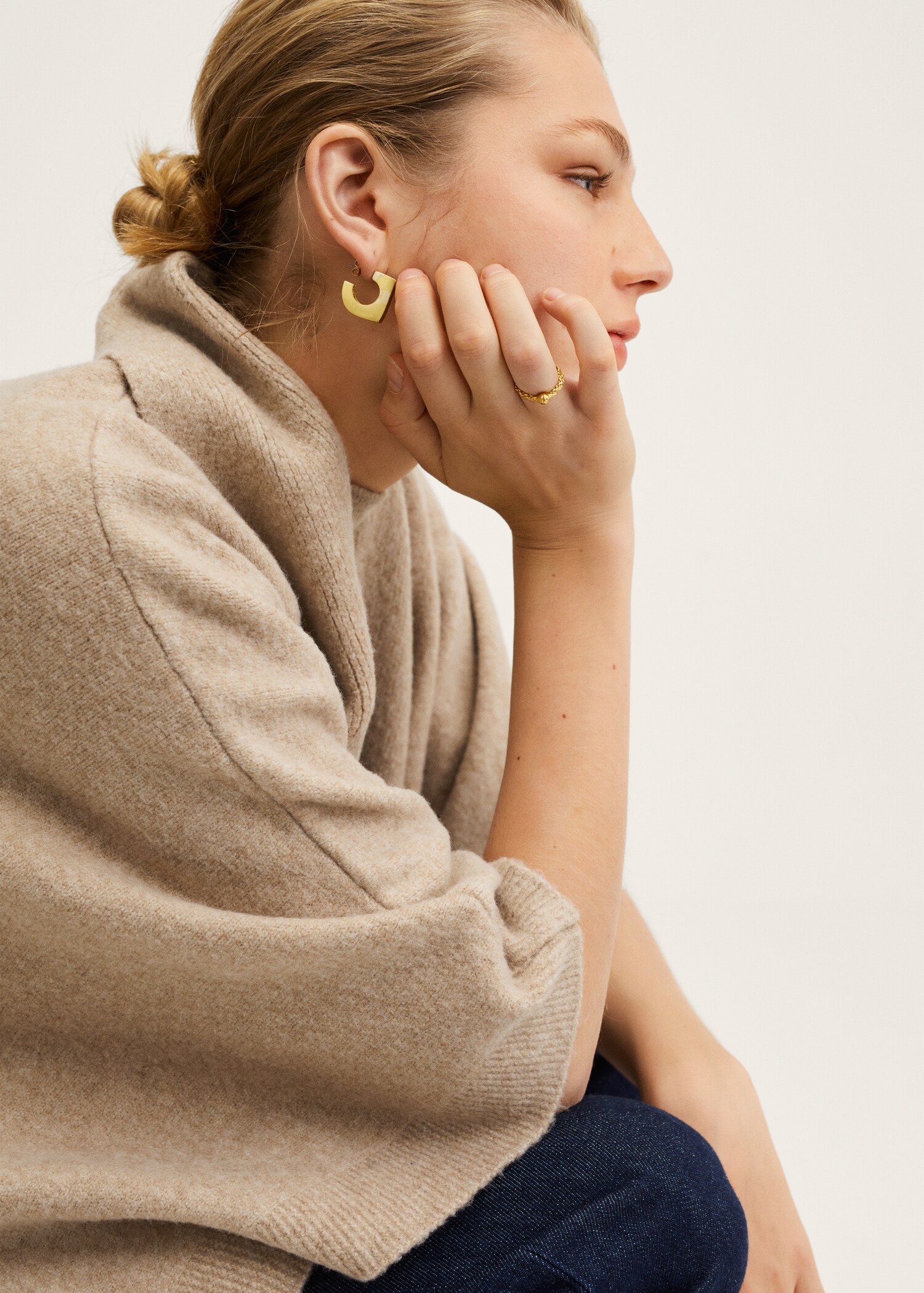 Fringe knit cape - Details of the article 1