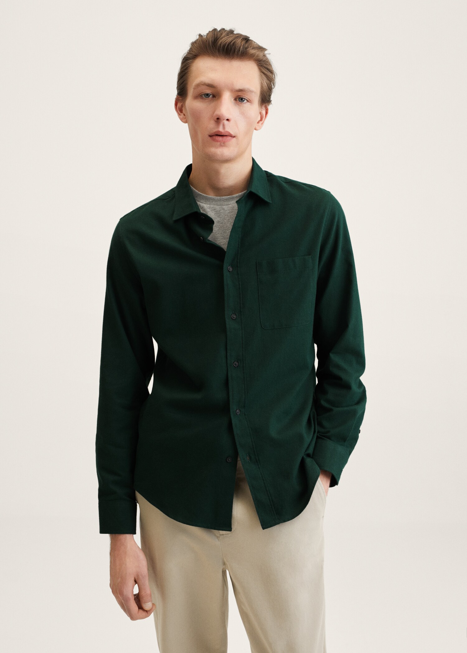 Bavlněná košile slim fit - Náhled ve středové rovině