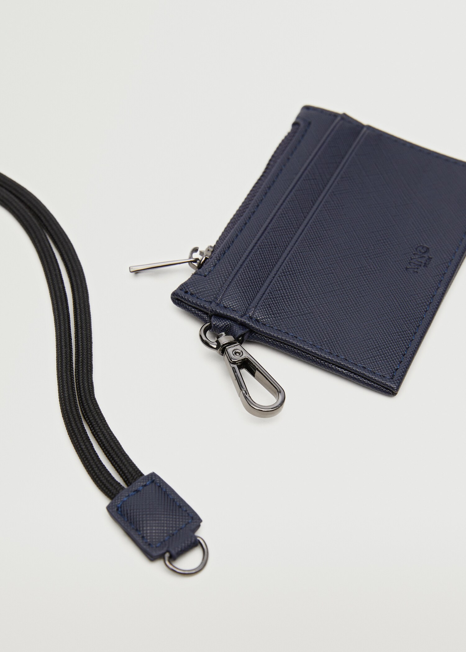 Anti-contactless safiano card holder - Details of the article 2