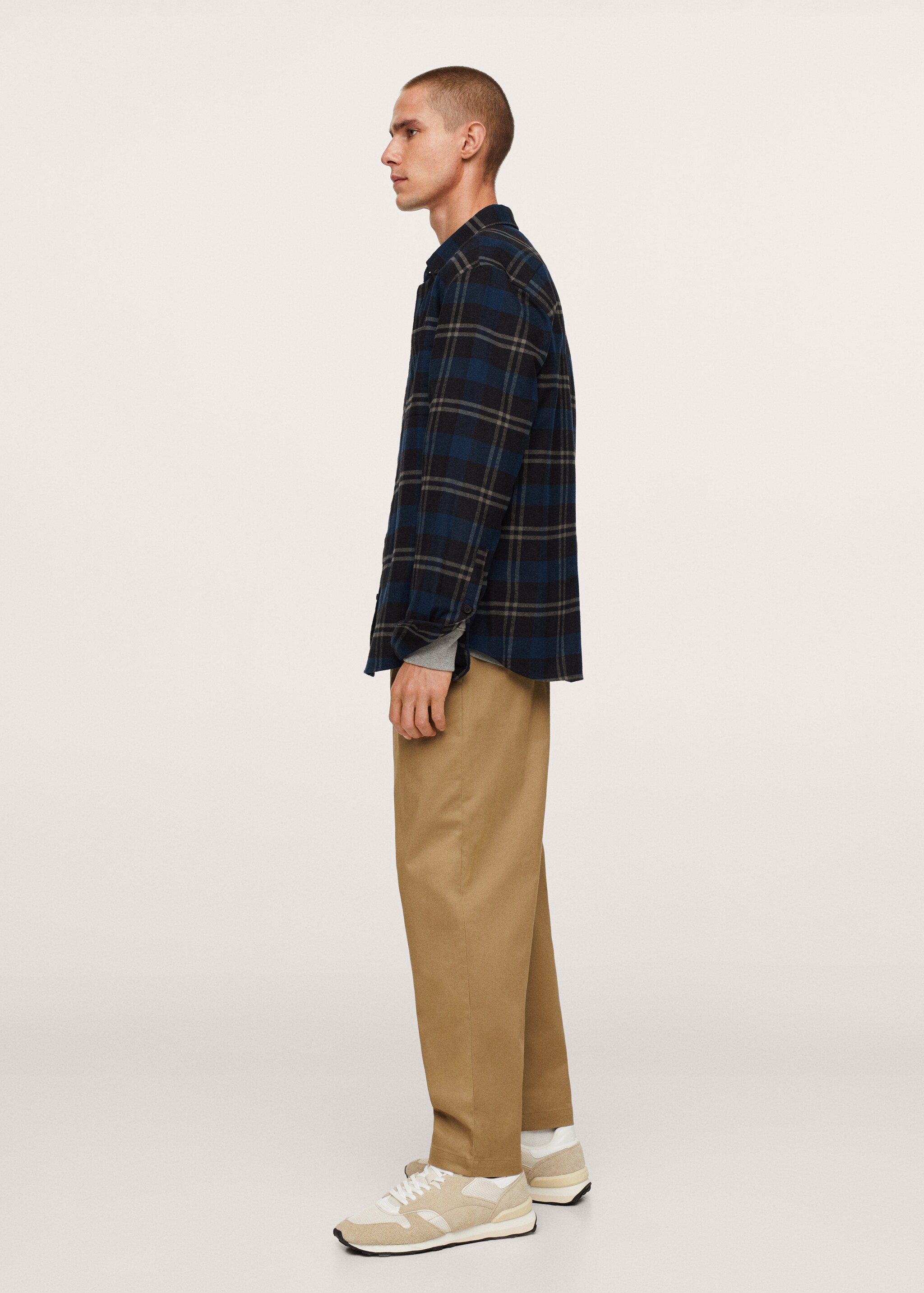 Checked flannel shirt - Details of the article 2
