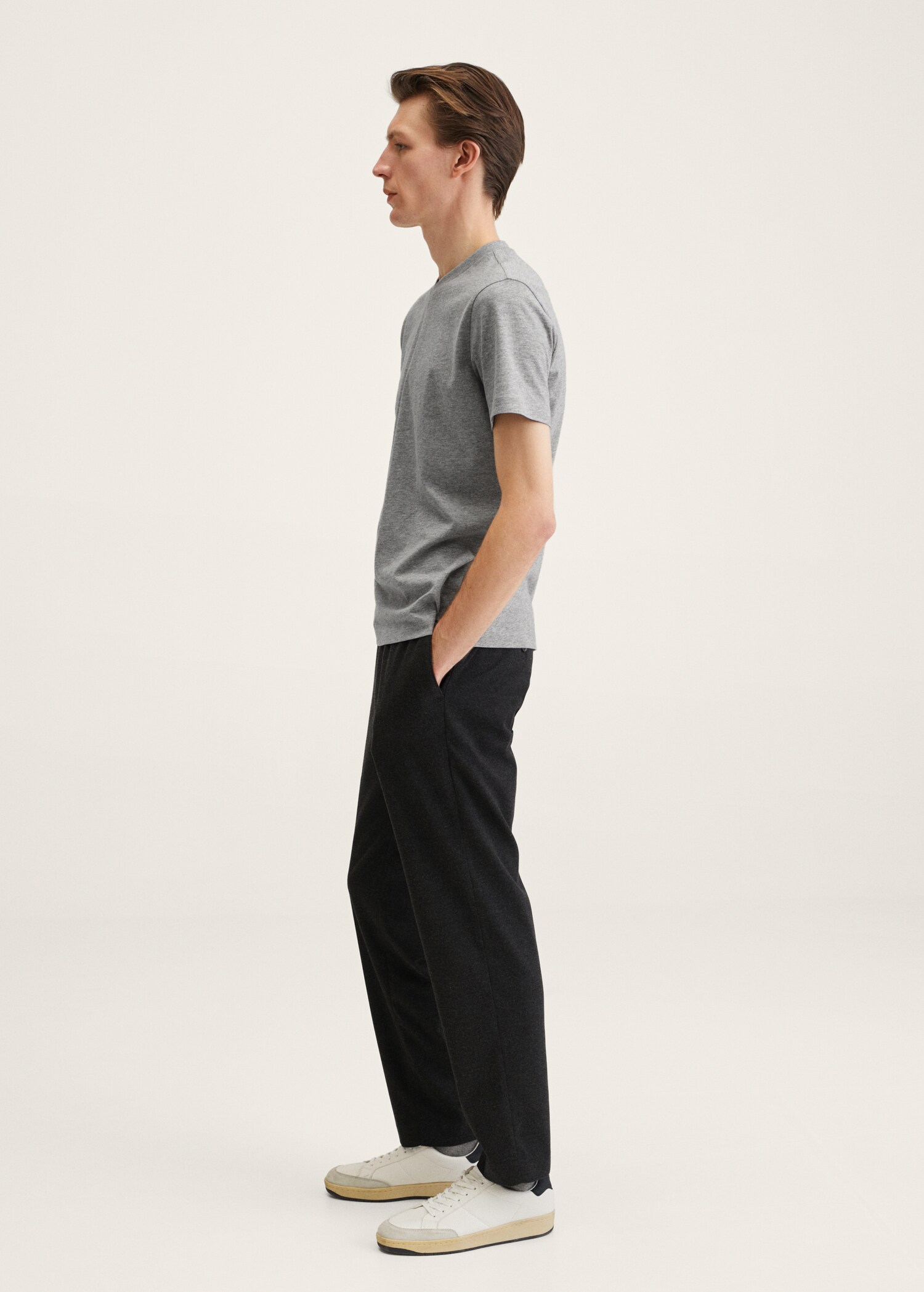 Sustainable cotton basic T-shirt - Details of the article 2