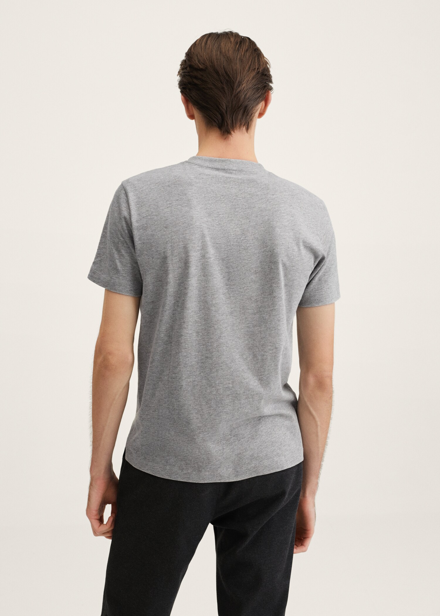 Sustainable cotton basic T-shirt - Reverse of the article
