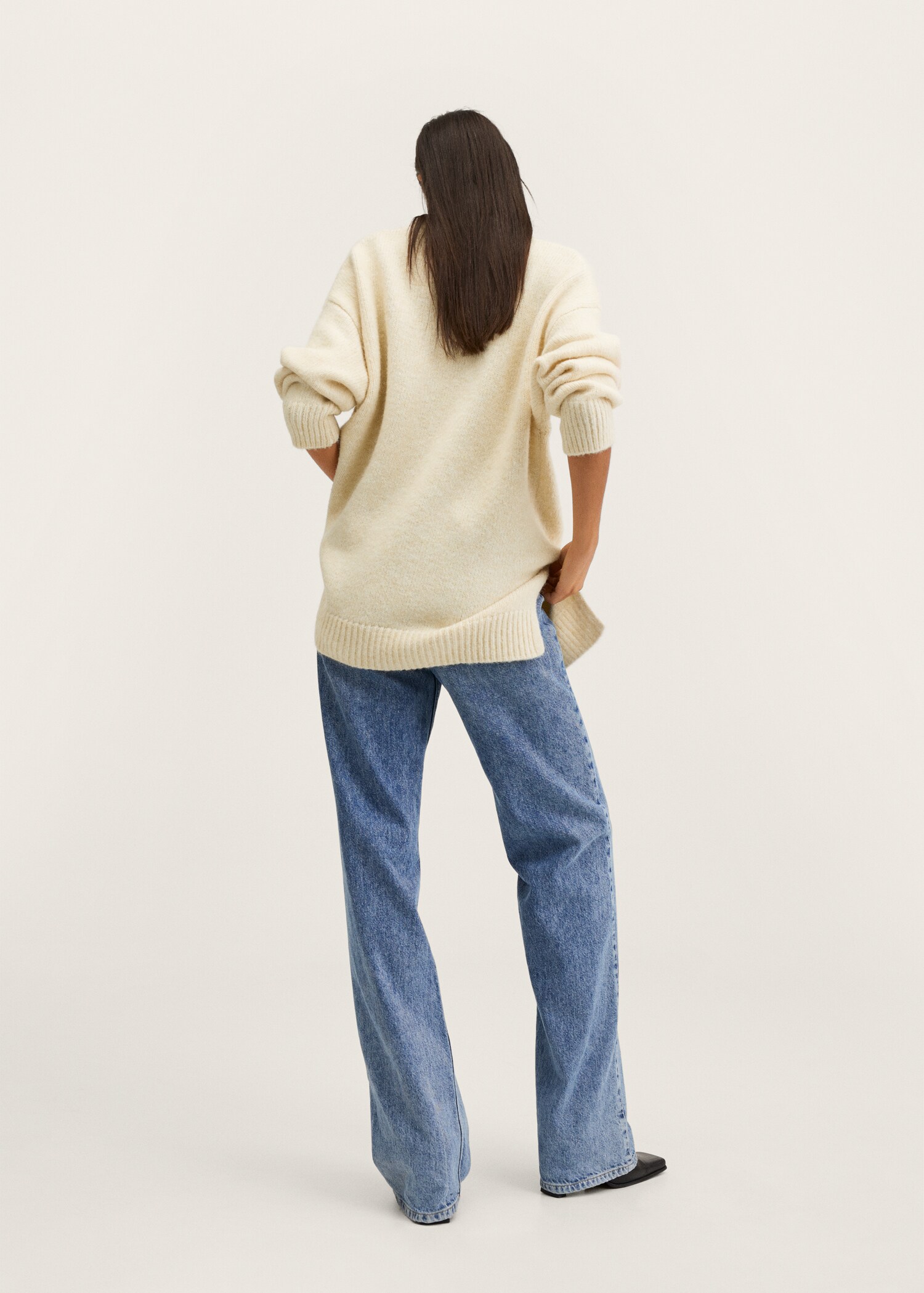 Sweter z dzianiny oversize - Tylna strona artykułu
