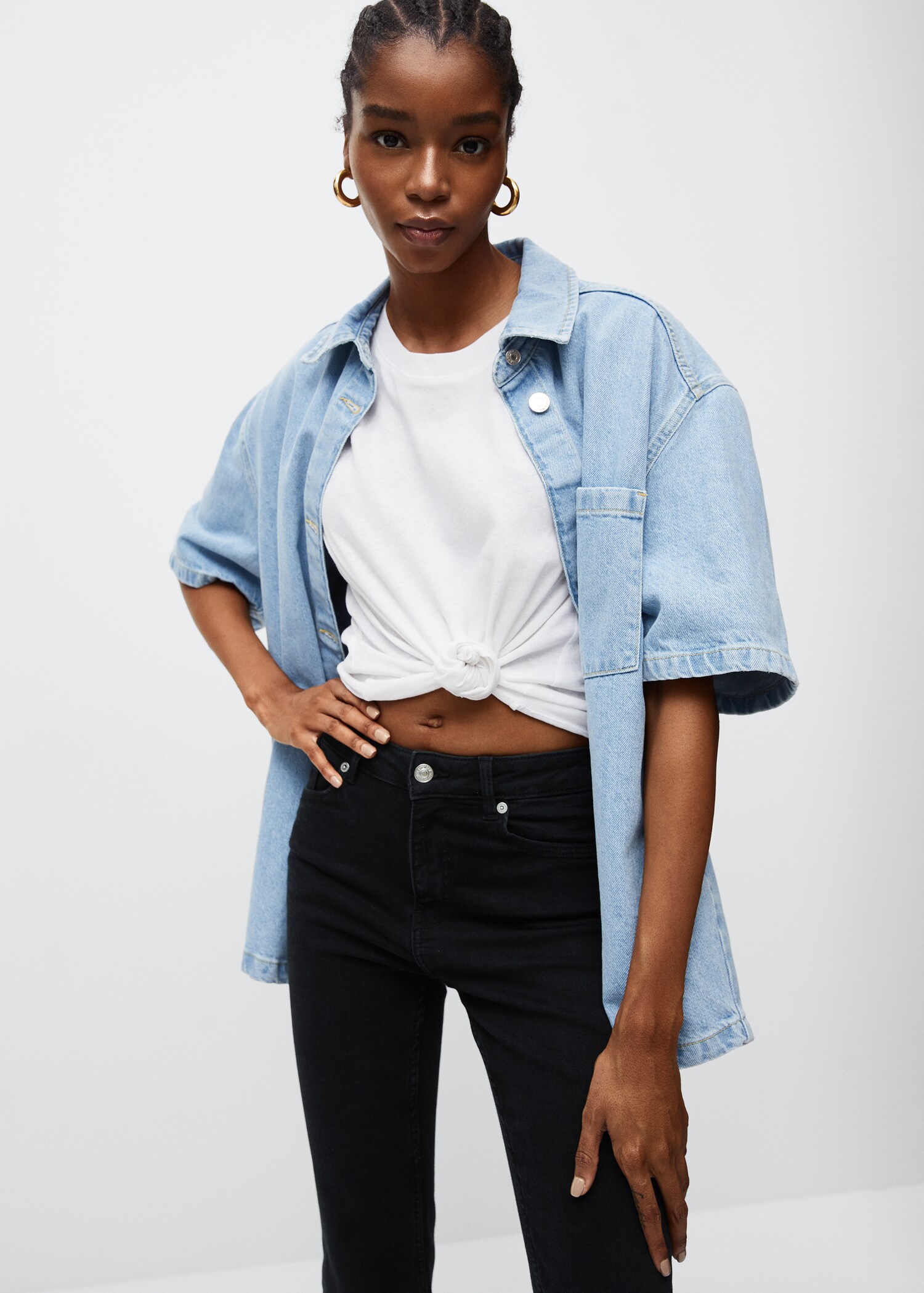 Flared-Jeans mit mittlerer Bundhöhe - Detail des Artikels 1