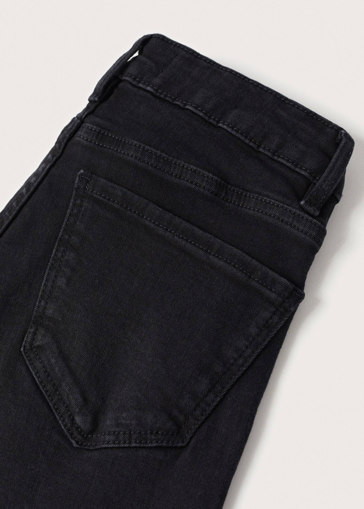 Flared-Jeans mit mittlerer Bundhöhe - Detail des Artikels 8