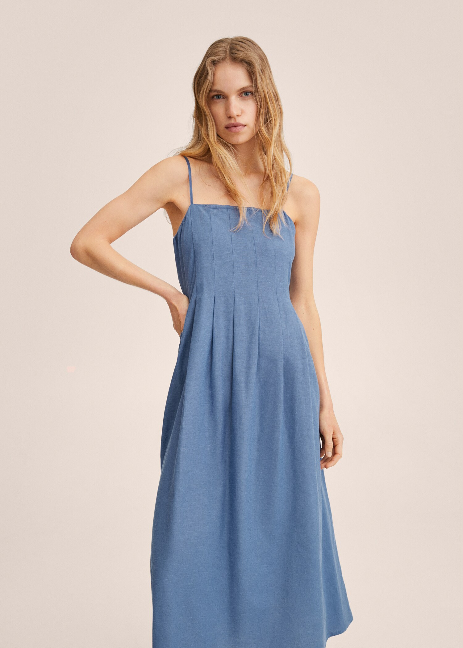 Cotton dress with dart detail  - Medium plane