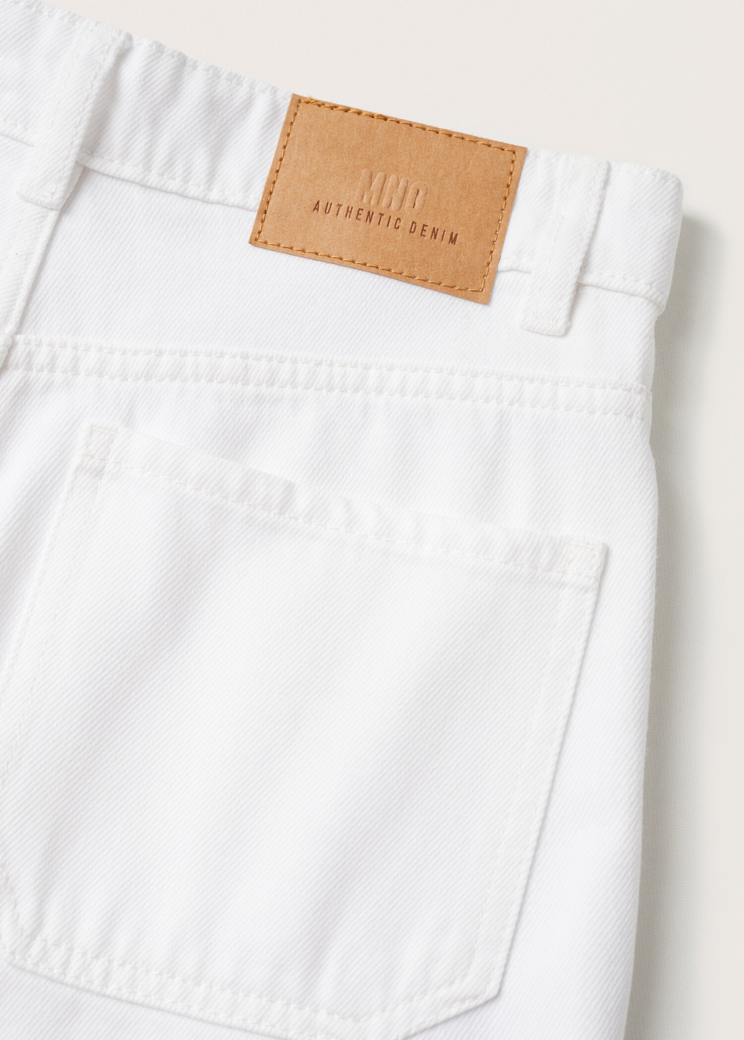 Hochtaillierte Wideleg Jeans mit Nähten - Detail des Artikels 8