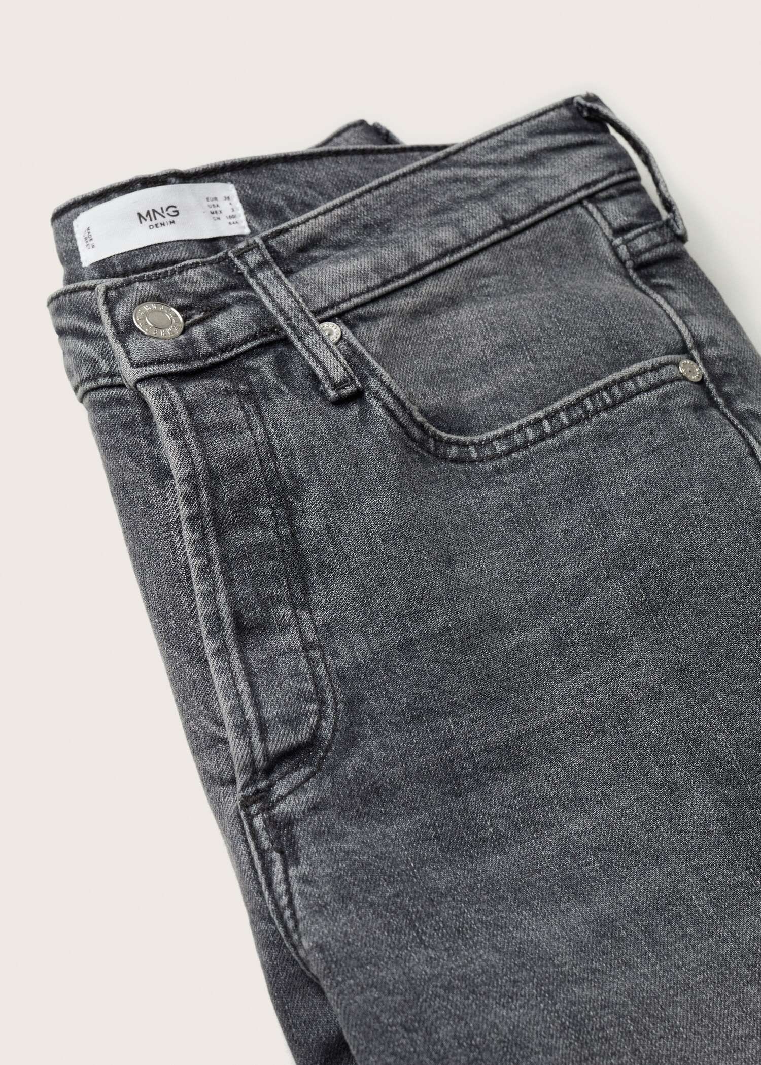 Slim mid-rise cropped jeans - Details of the article 8