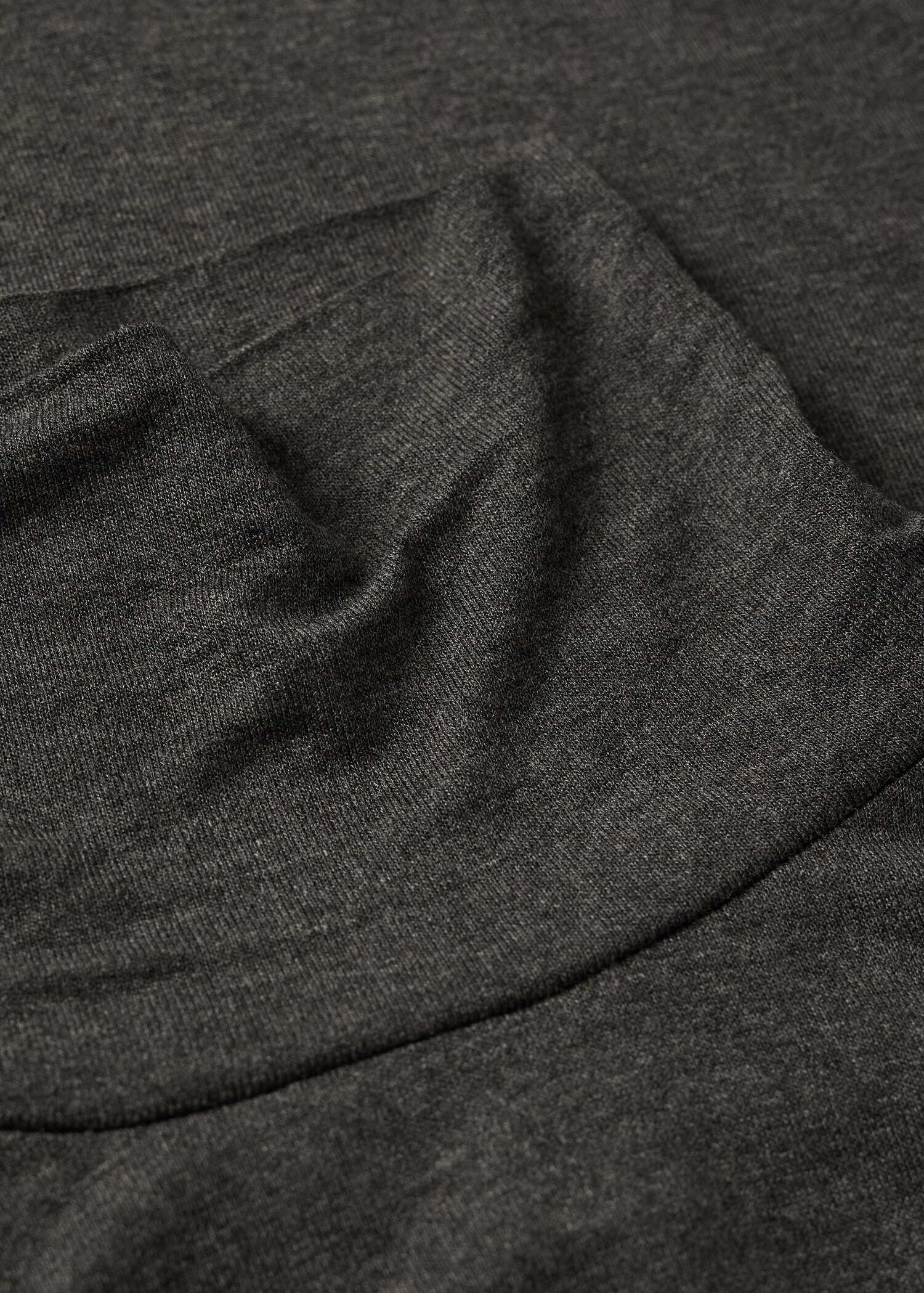Langärmliges T-Shirt mit Rollkragen - Detail des Artikels 8