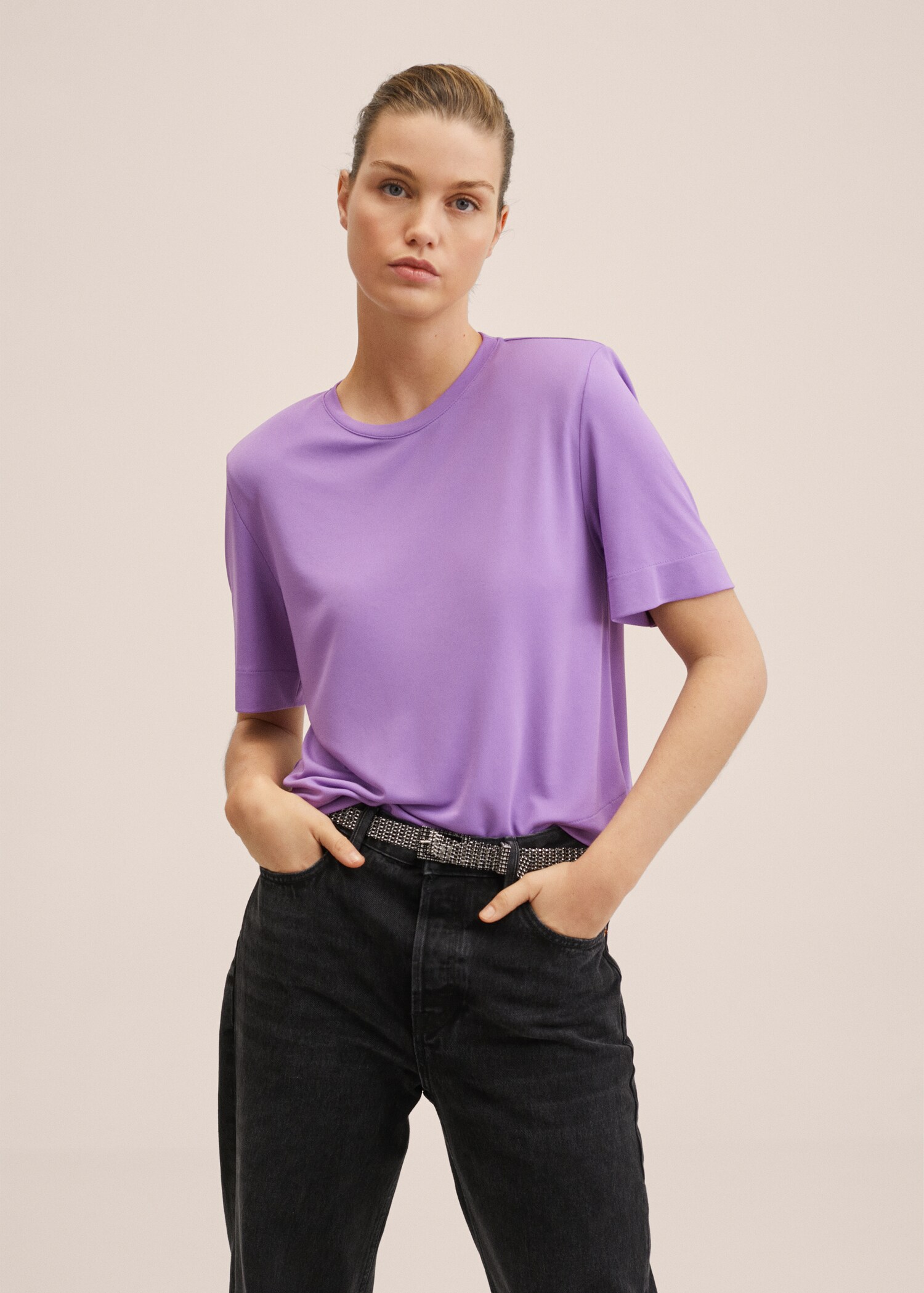 Short-sleeved t-shirt with shoulder pads  - Medium plane