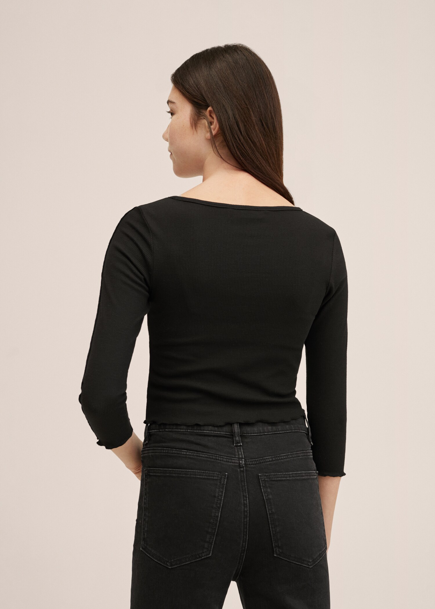 Langärmliges T-Shirt mit Rippstruktur - Rückseite des Artikels