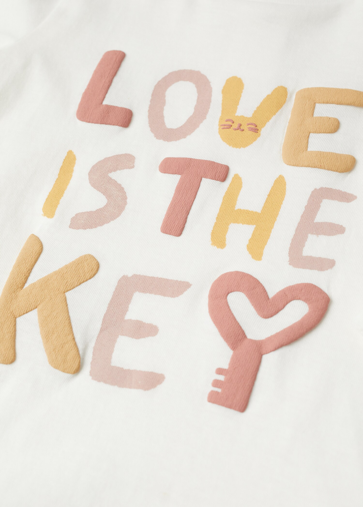 Long-sleeved t-shirt with message - Details of the article 7