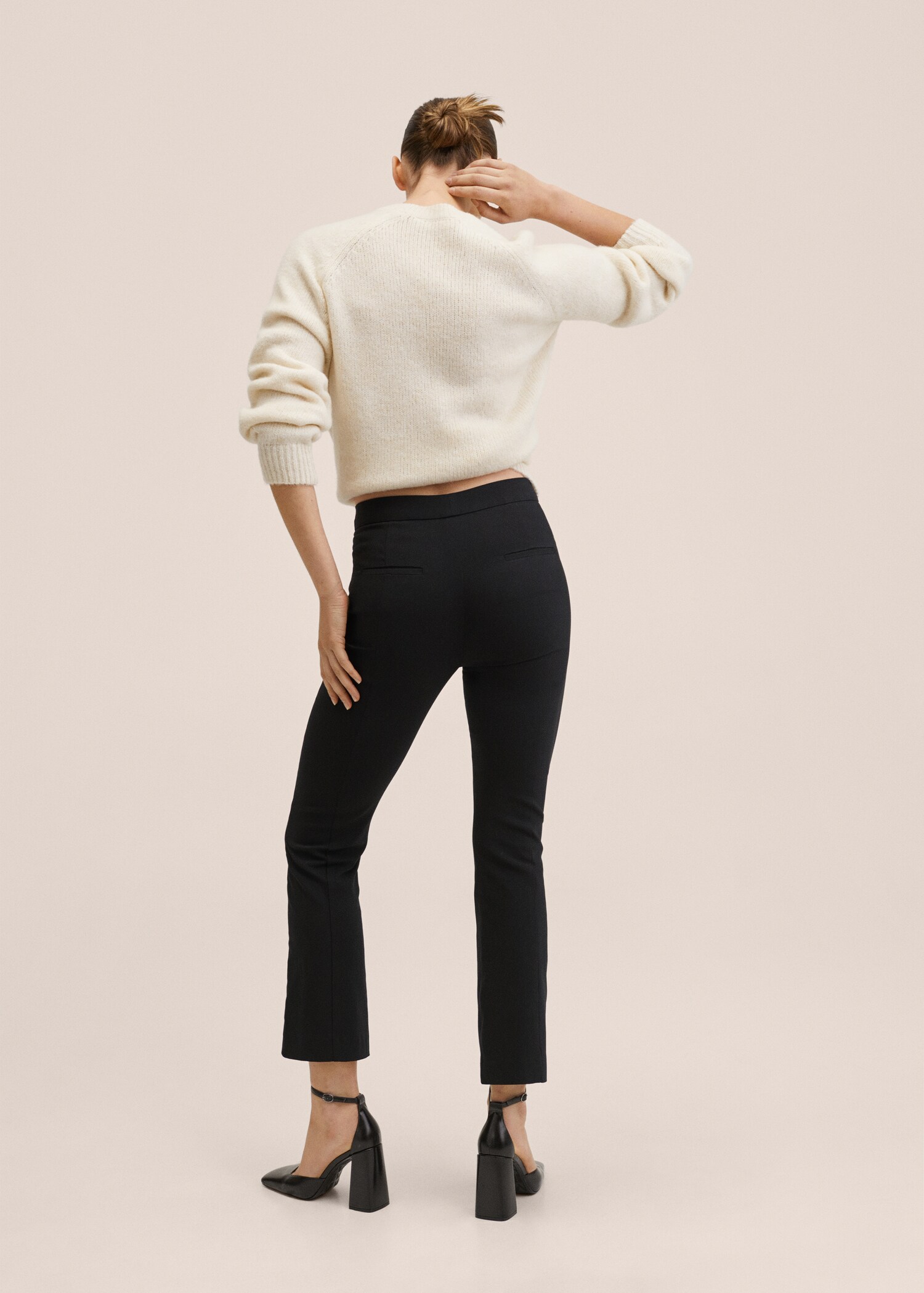 Pantalón flare crop - Reverso del artículo