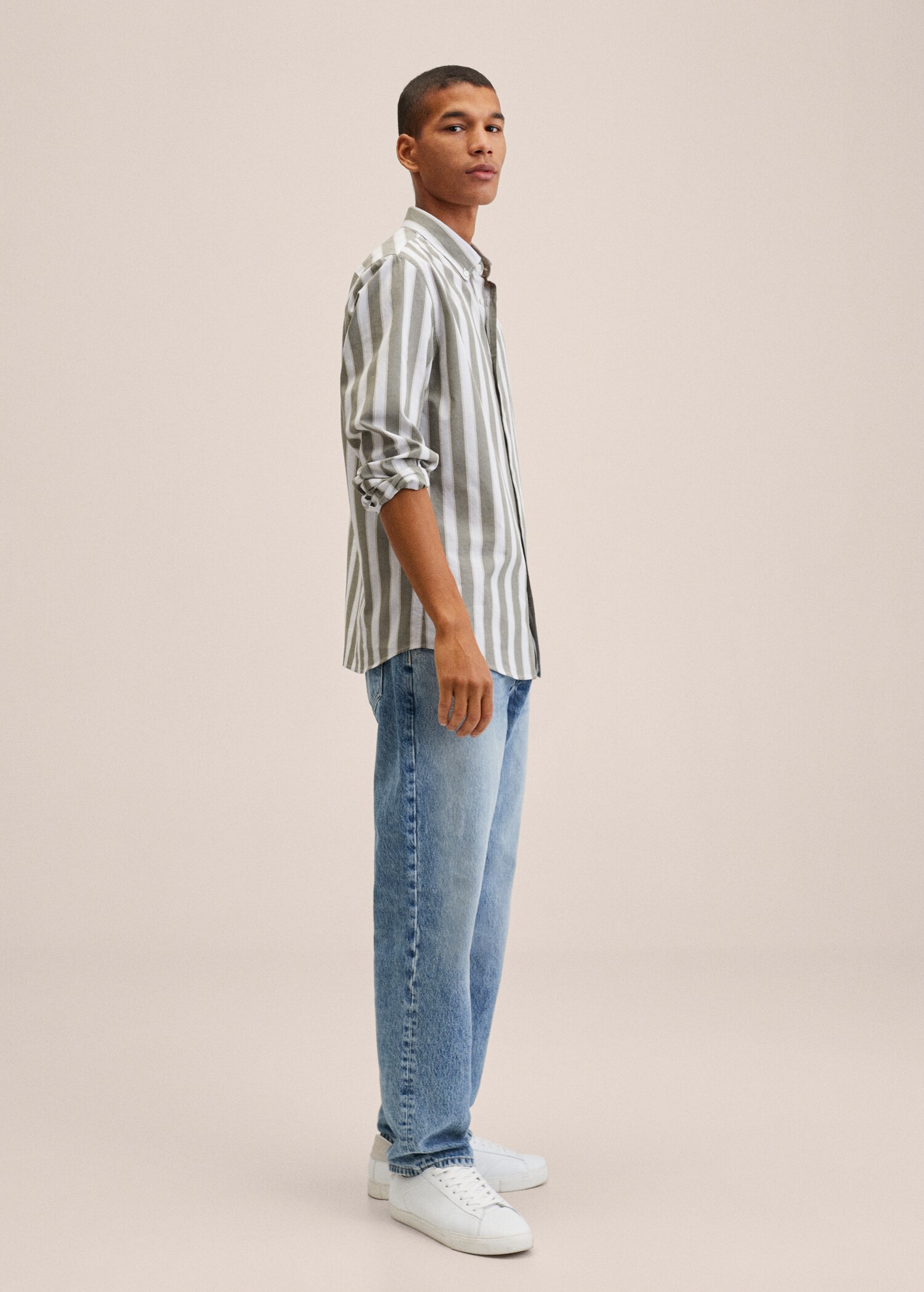 Striped slim-fit shirt - Details of the article 1