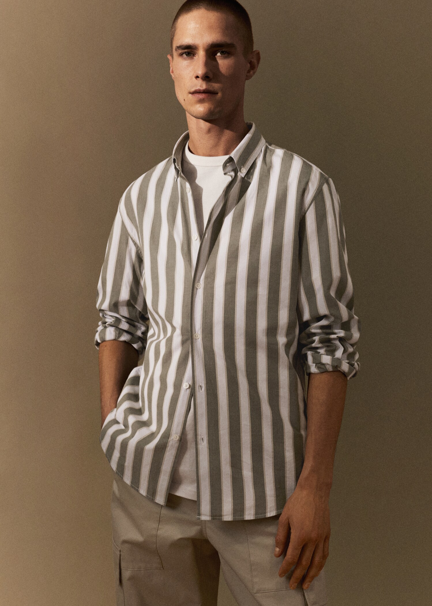 Striped slim-fit shirt - Details of the article 5