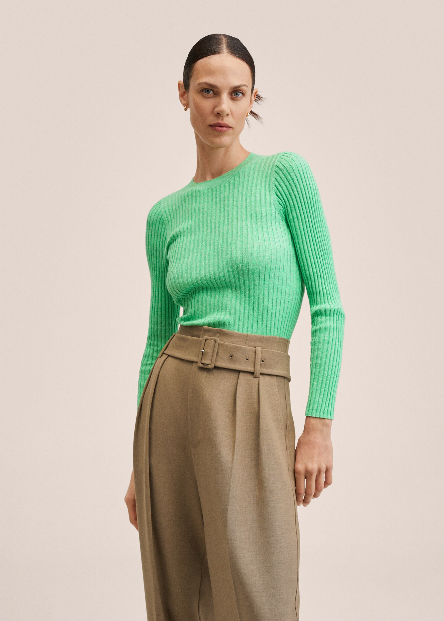 Ribbed knit sweater - Medium plane