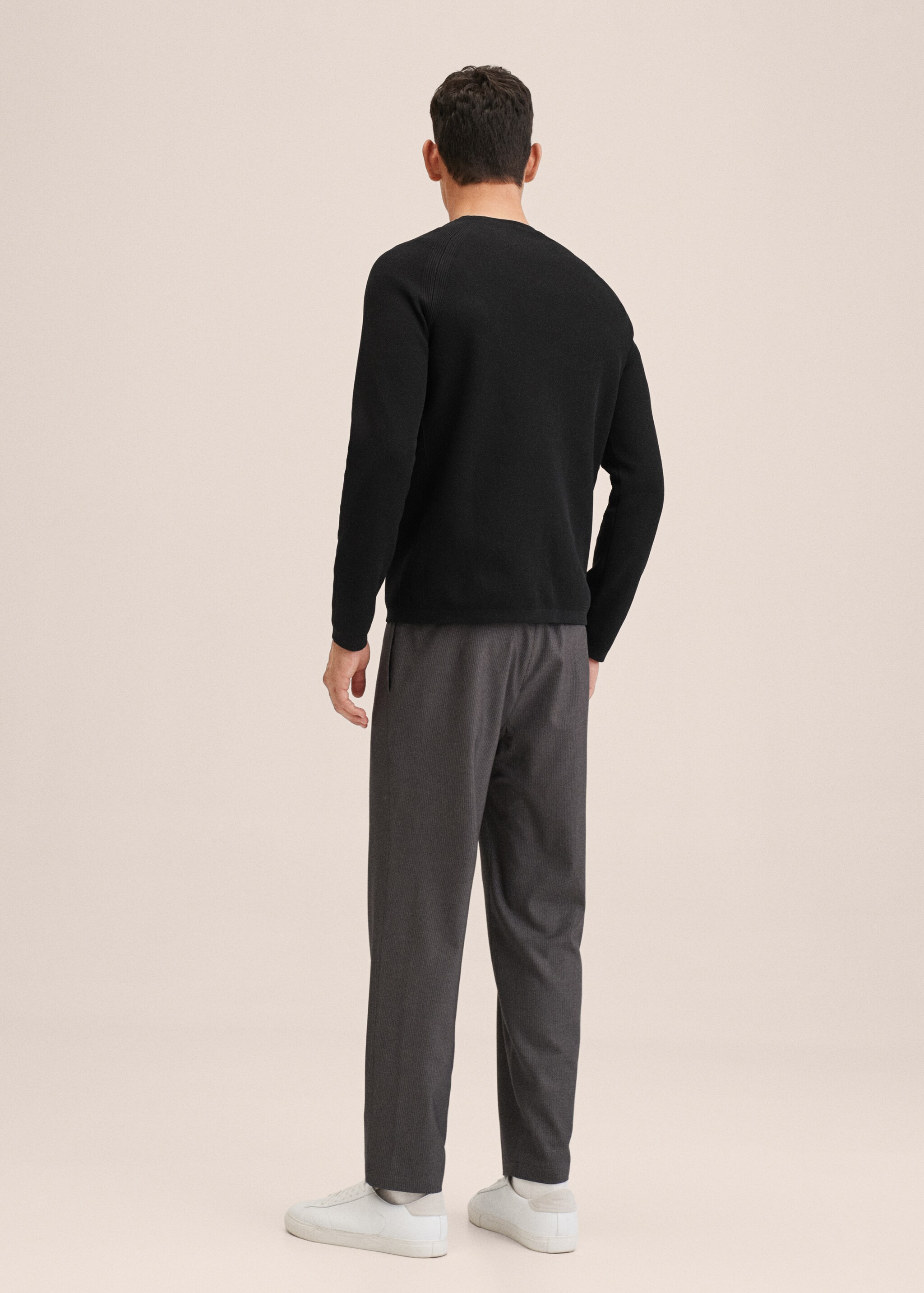 Crease-resistant stretch sweater - Reverse of the article