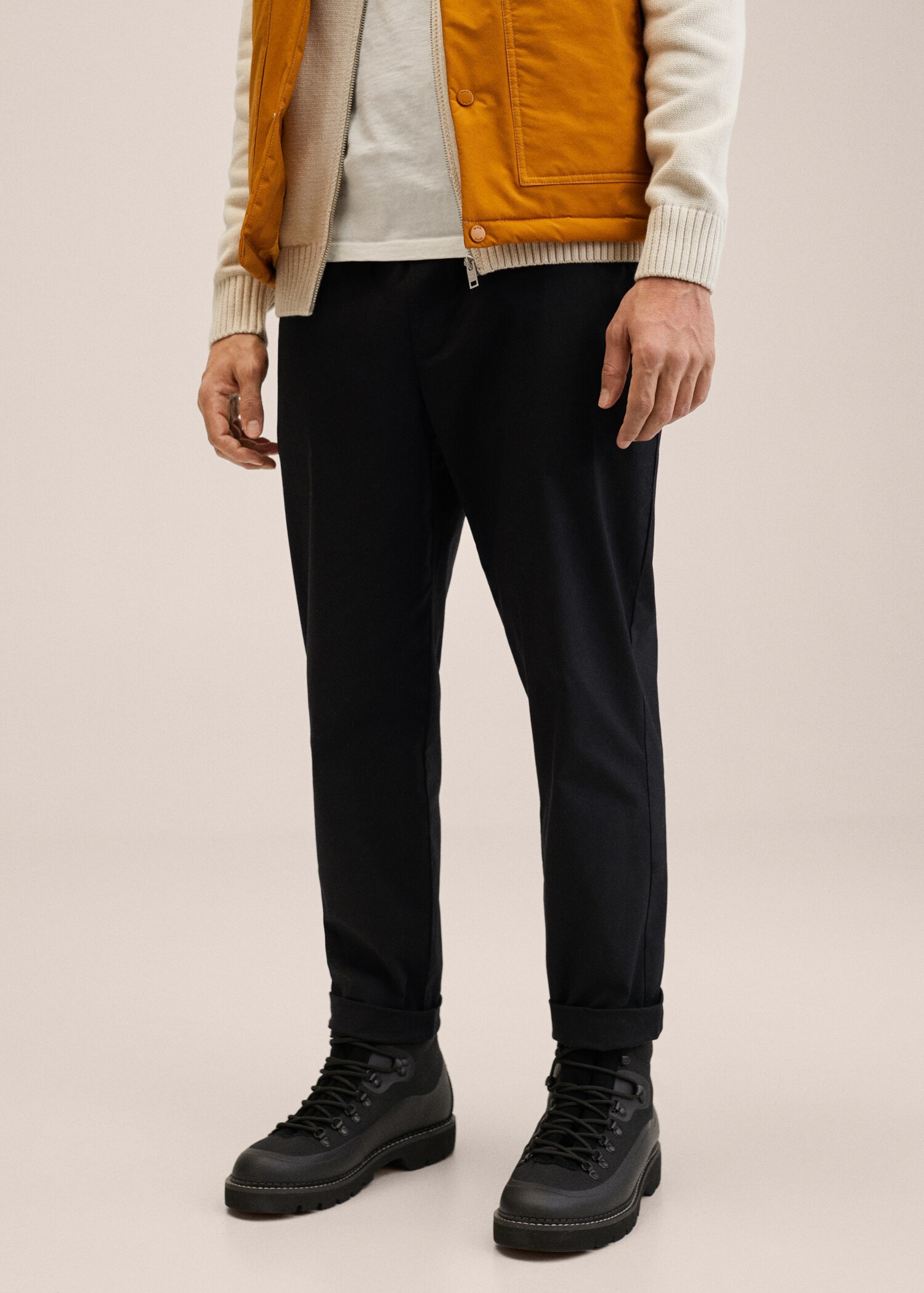 Pantalón slim fit algodón - Plano medio