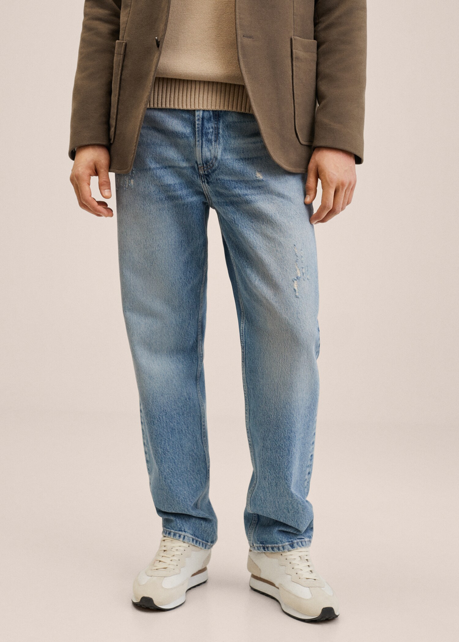 Jeans med revor straight-fit - Bild av mittparti