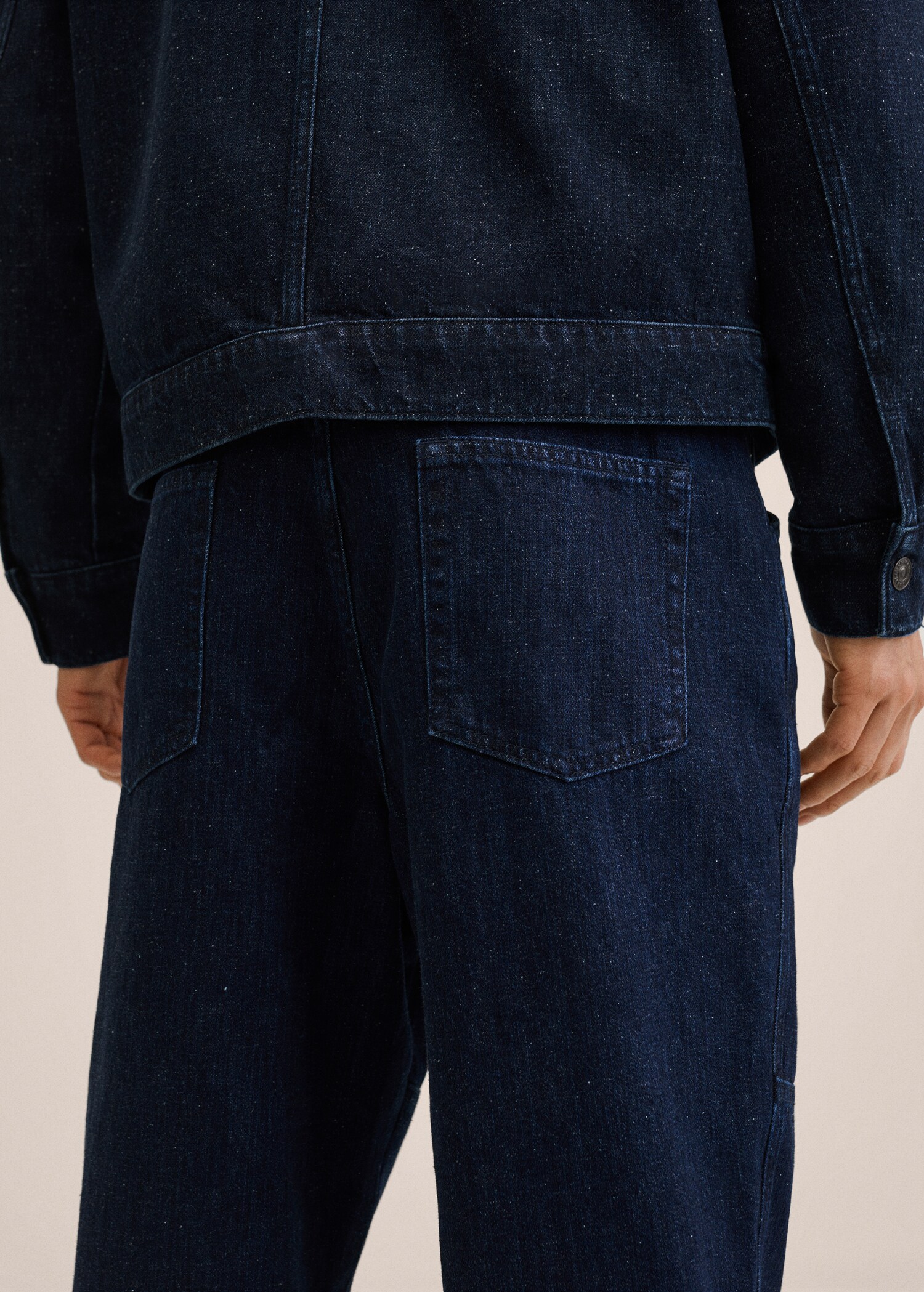 Tapered loose-fit cropped jeans  - Details of the article 3