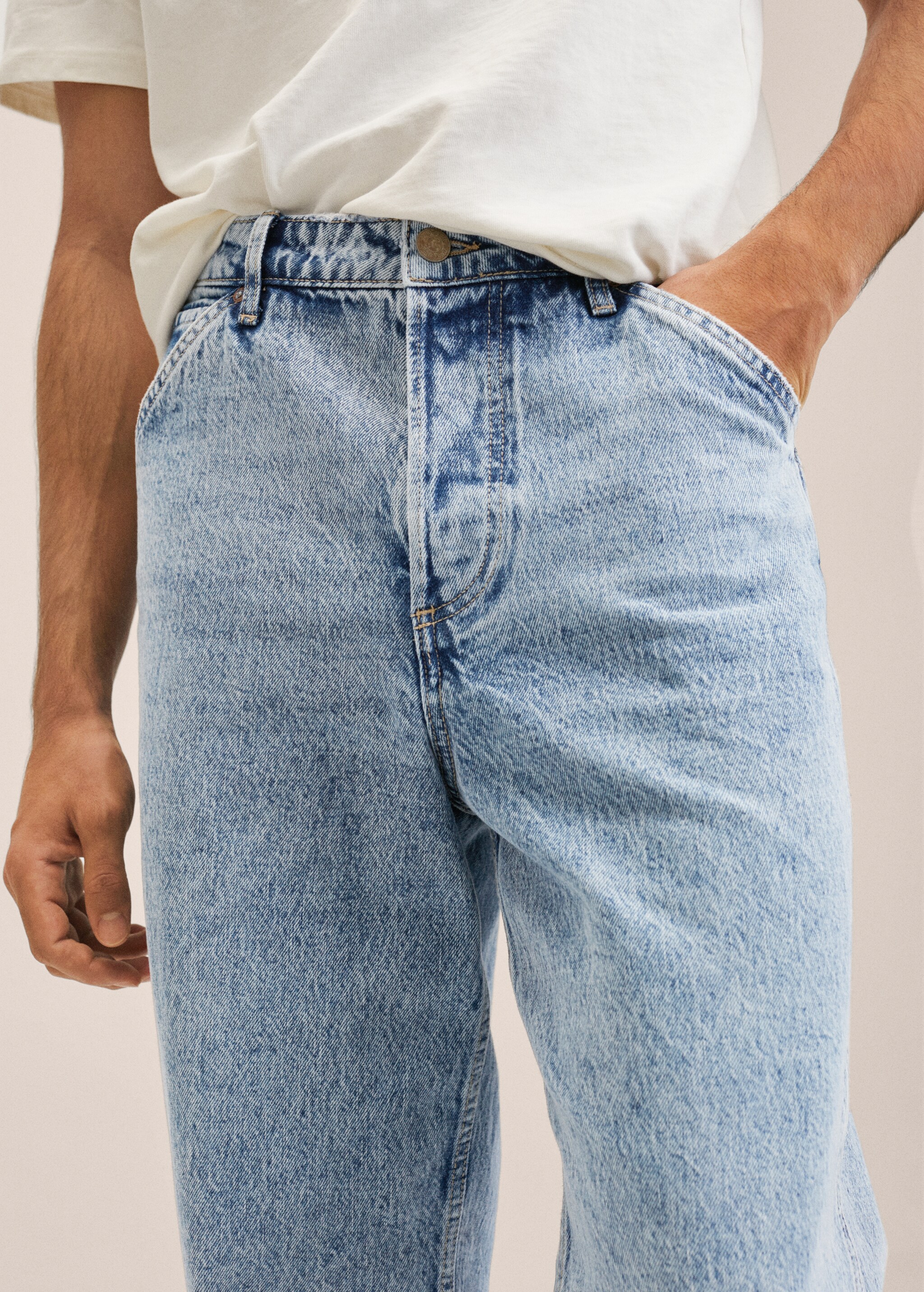Loose Fit Tapered-Jeans in Cropped-Länge - Detail des Artikels 1