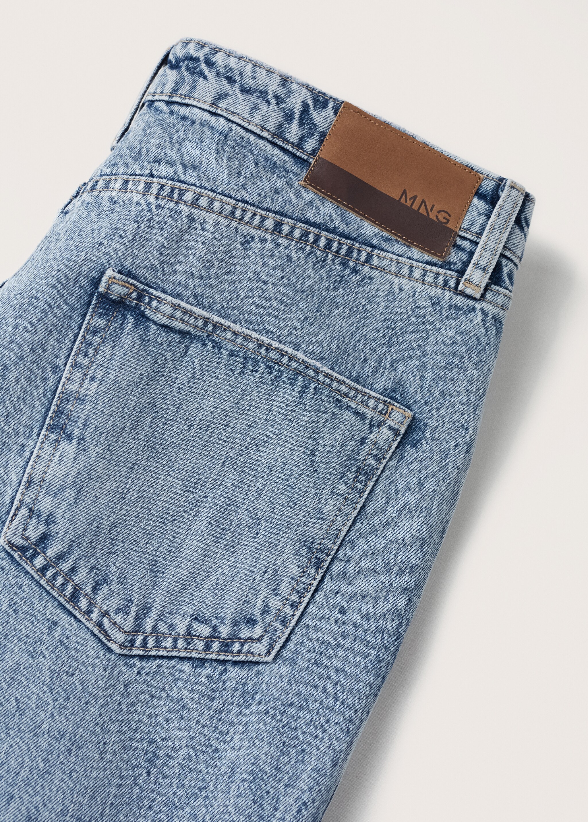 Tapered loose-fit cropped jeans  - Details of the article 8